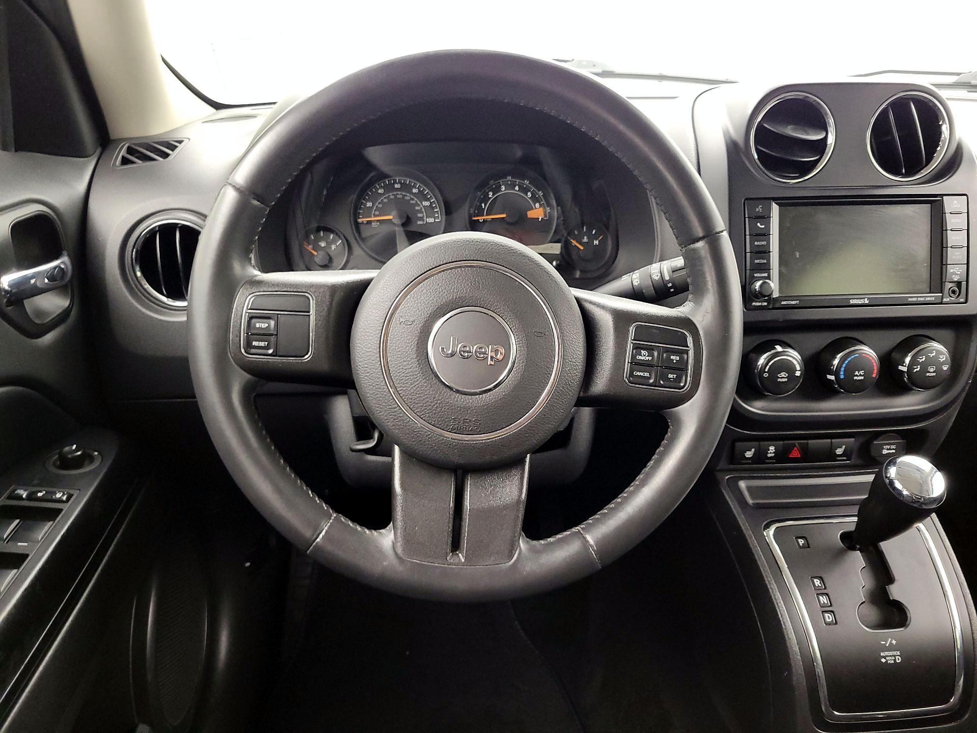 Thumbnail: 2016 Jeep Patriot - 10
