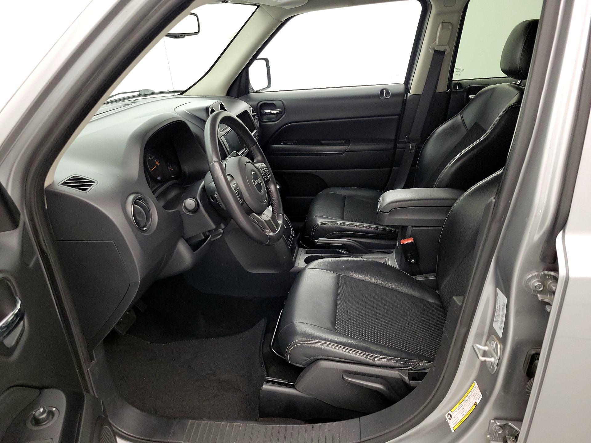 Thumbnail: 2016 Jeep Patriot - 11