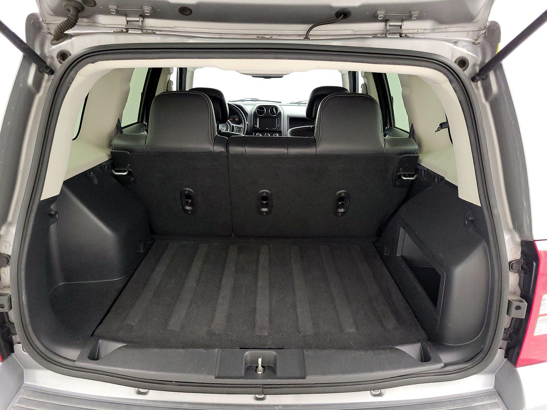 Thumbnail: 2016 Jeep Patriot - 18
