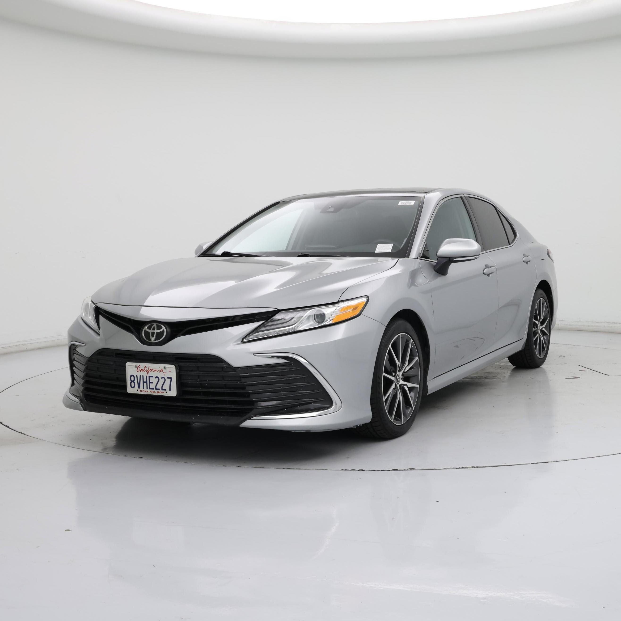 Thumbnail: 2021 Toyota Camry - 4