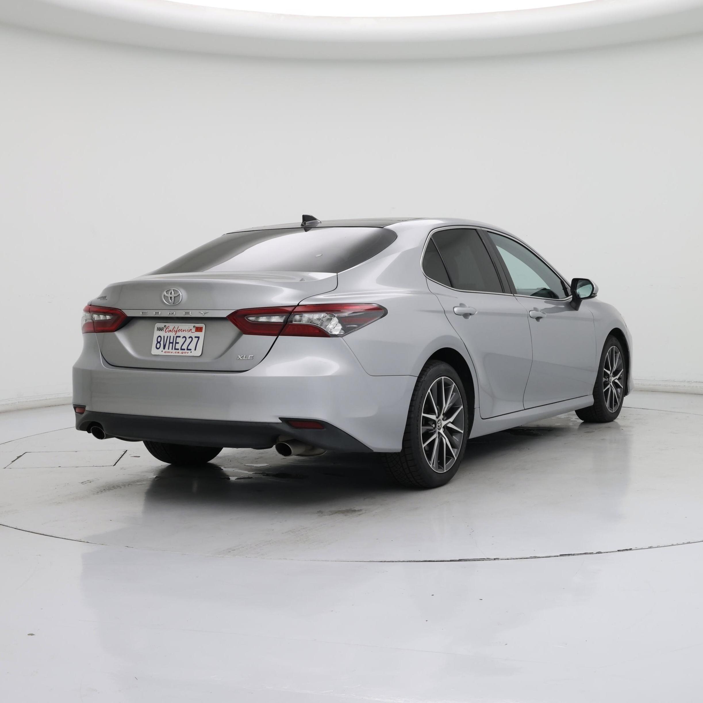 Thumbnail: 2021 Toyota Camry - 8