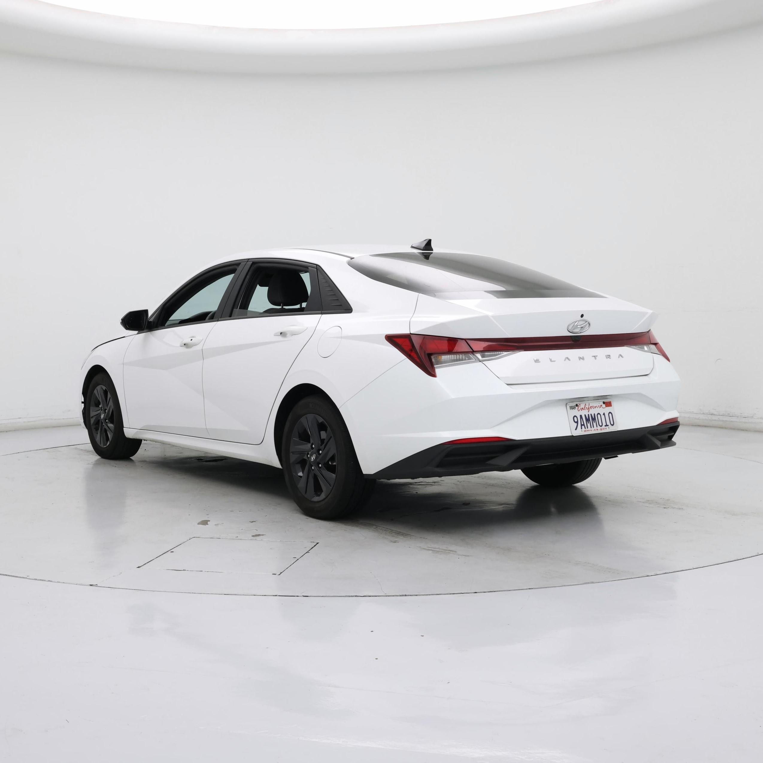 Thumbnail: 2022 Hyundai Elantra - 2