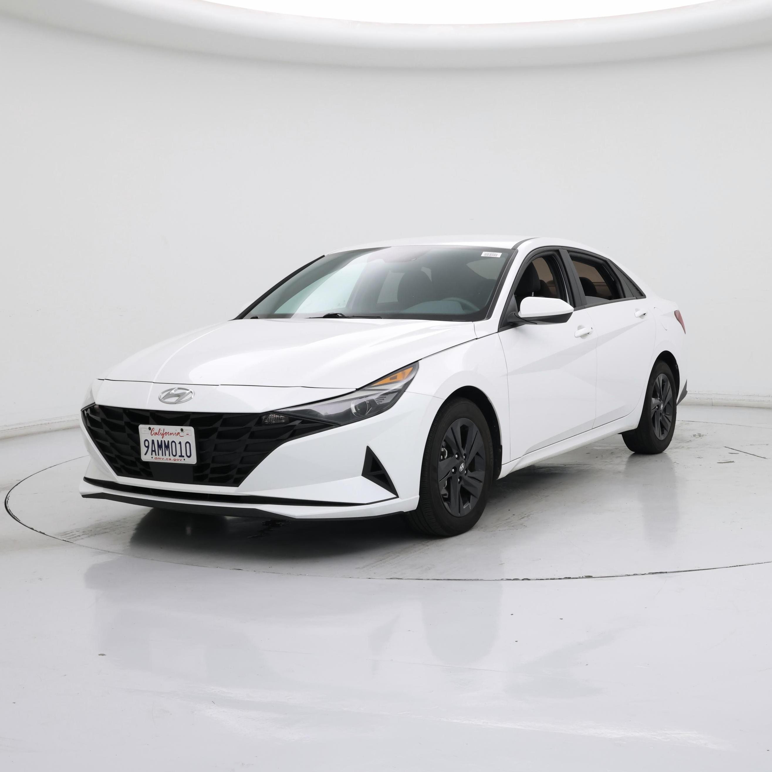 Thumbnail: 2022 Hyundai Elantra - 4