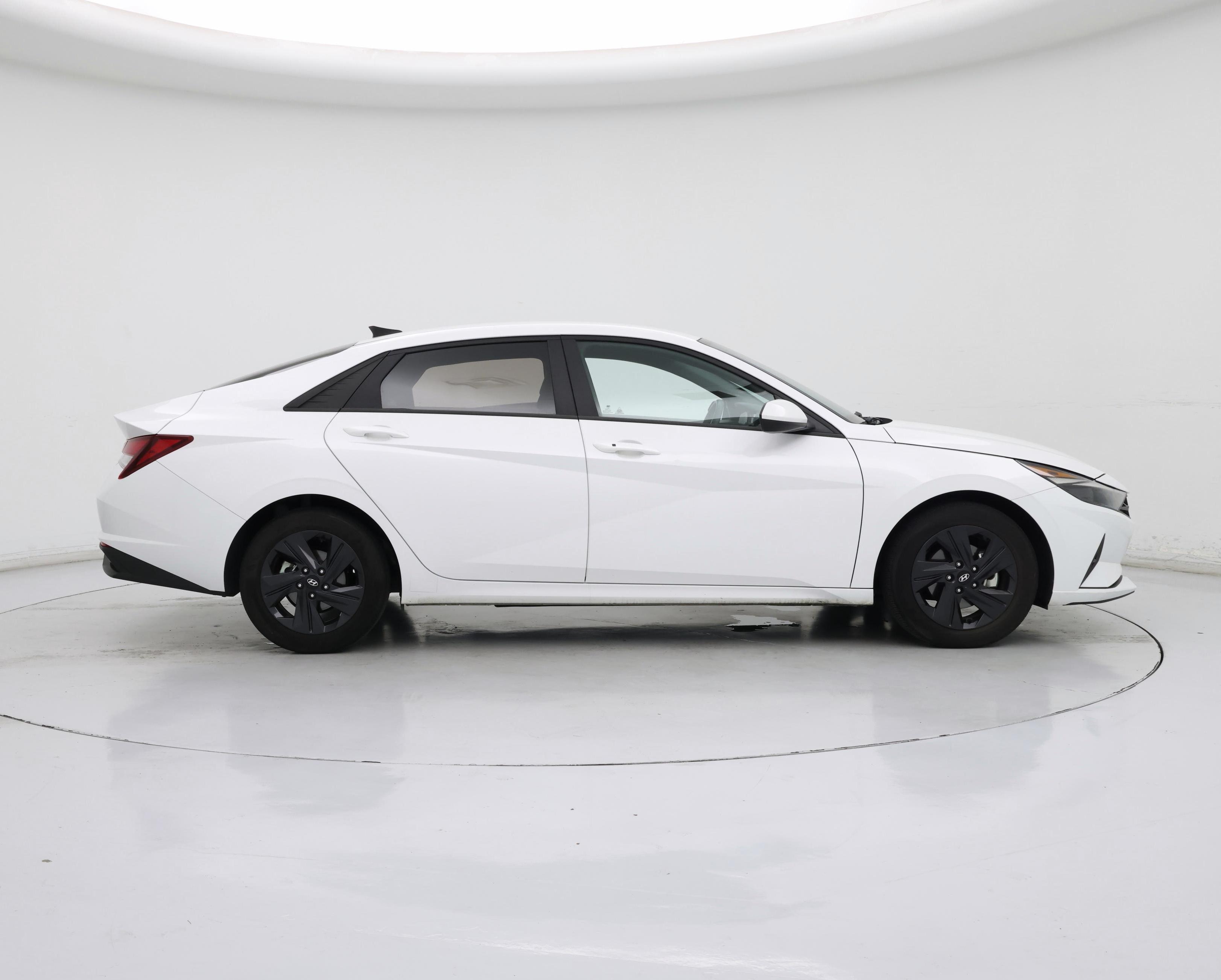 Thumbnail: 2022 Hyundai Elantra - 7