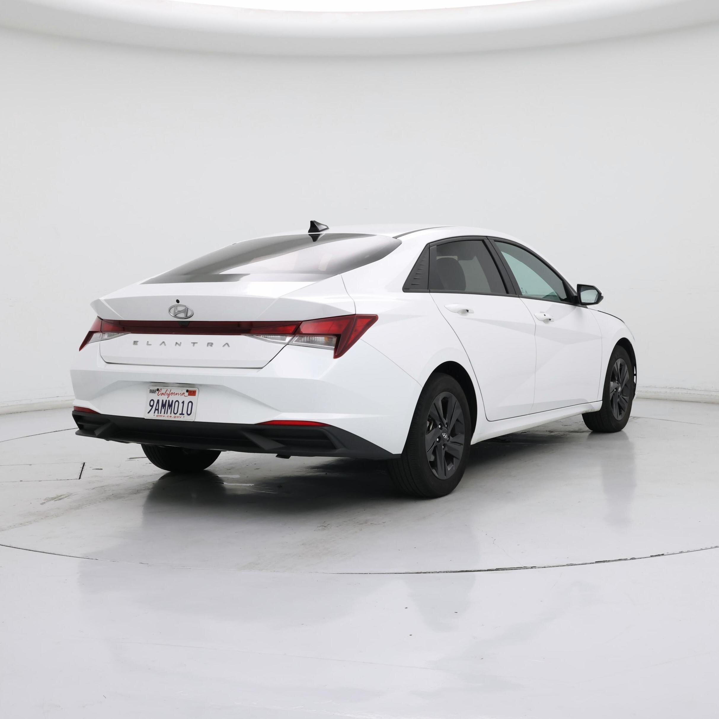 Thumbnail: 2022 Hyundai Elantra - 8