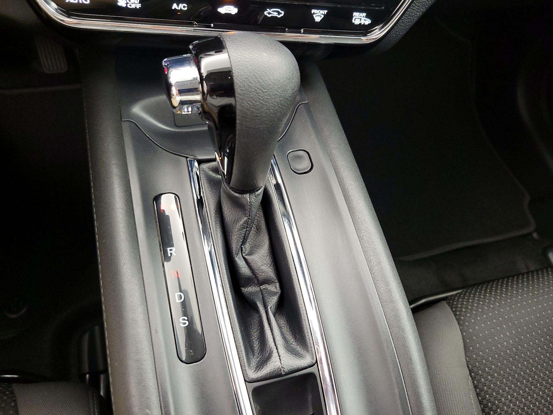 Thumbnail: 2021 Honda HR-V - 17