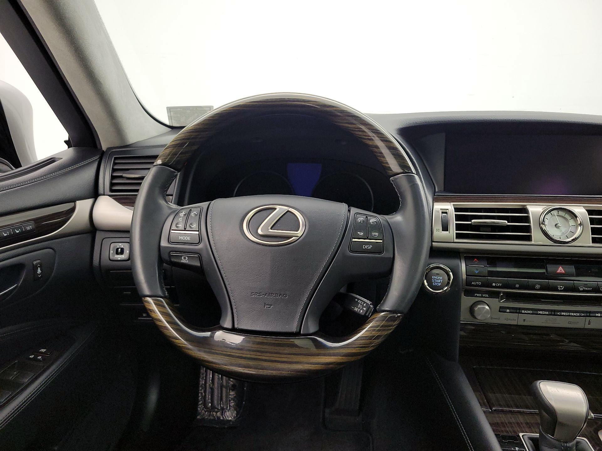Thumbnail: 2015 Lexus LS - 10