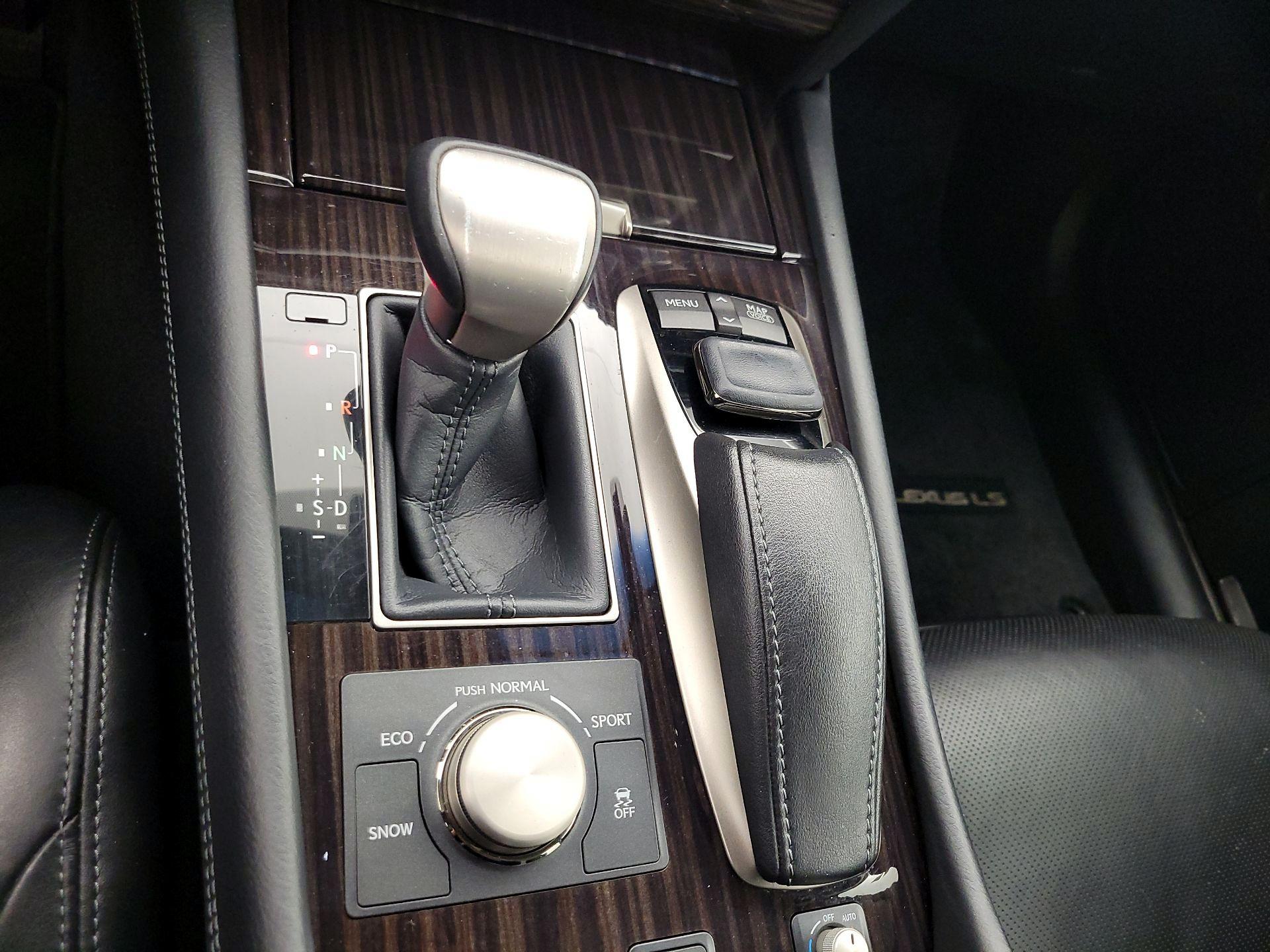 Thumbnail: 2015 Lexus LS - 18