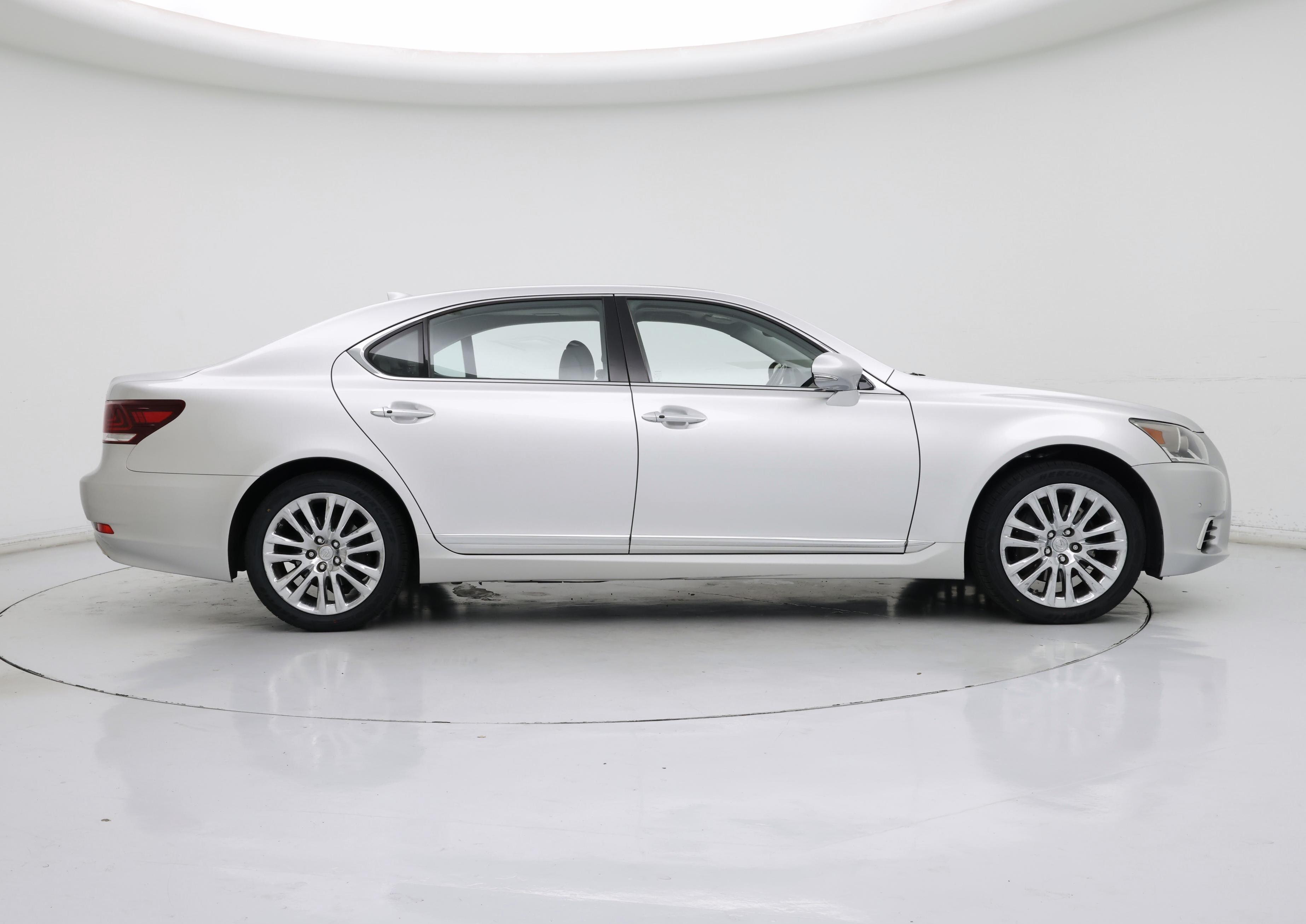 Thumbnail: 2015 Lexus LS - 7