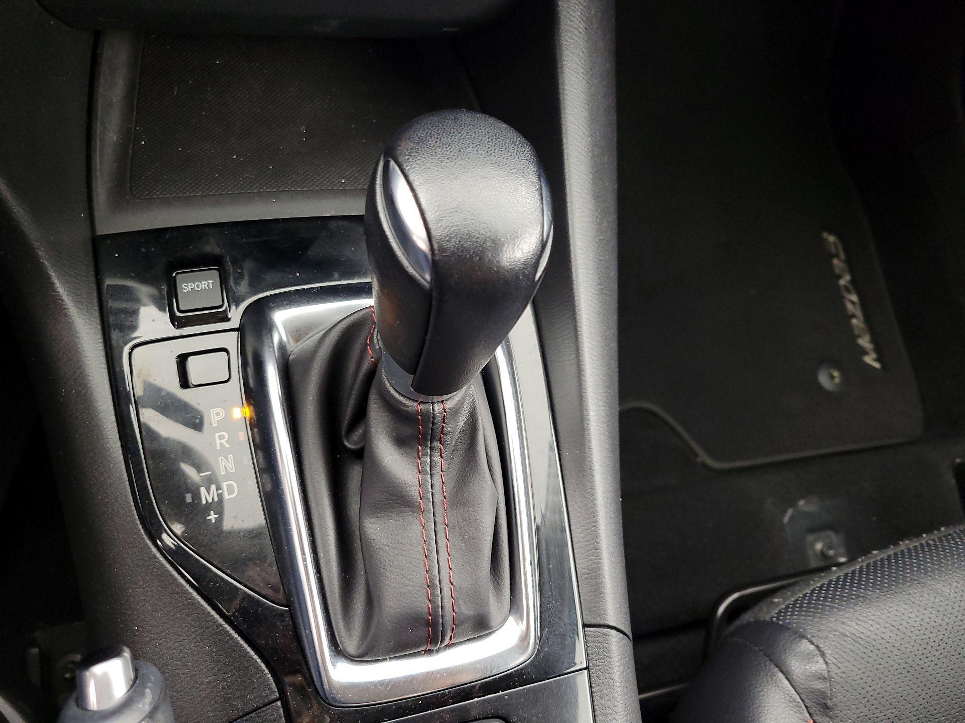 Thumbnail: 2015 Mazda Mazda3 - 18