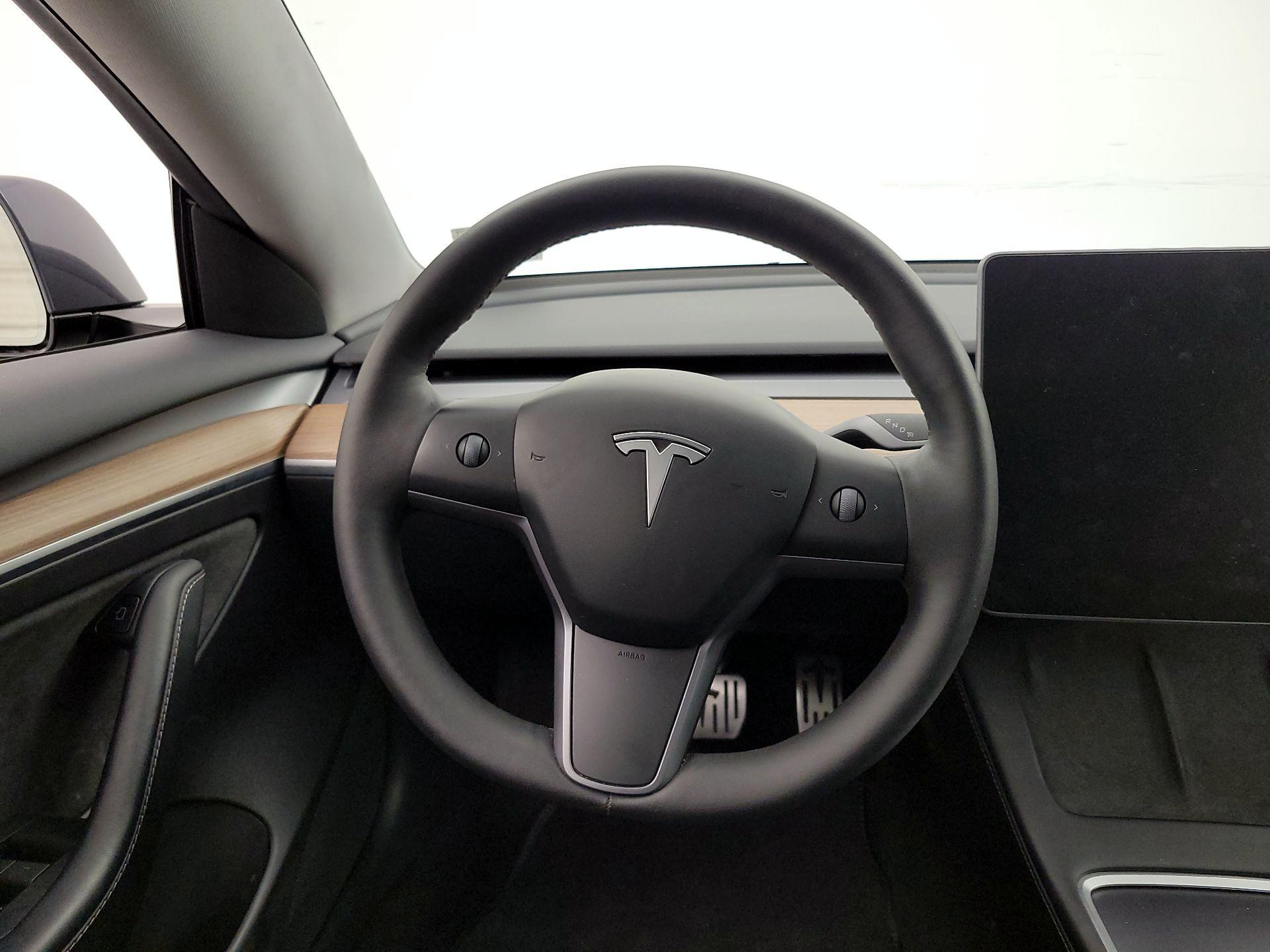 Thumbnail: 2023 Tesla Model 3 - 10