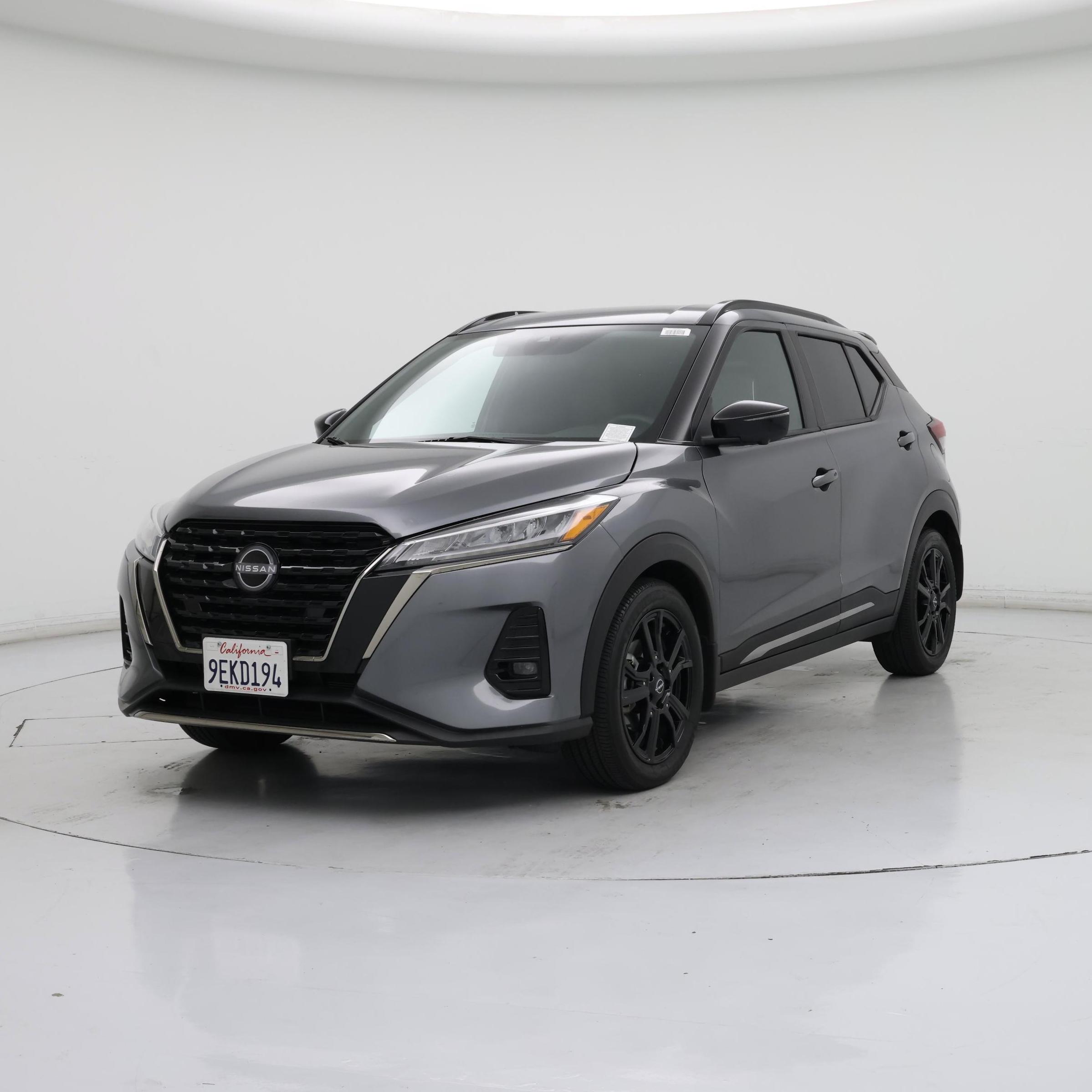 Thumbnail: 2023 Nissan Kicks - 4