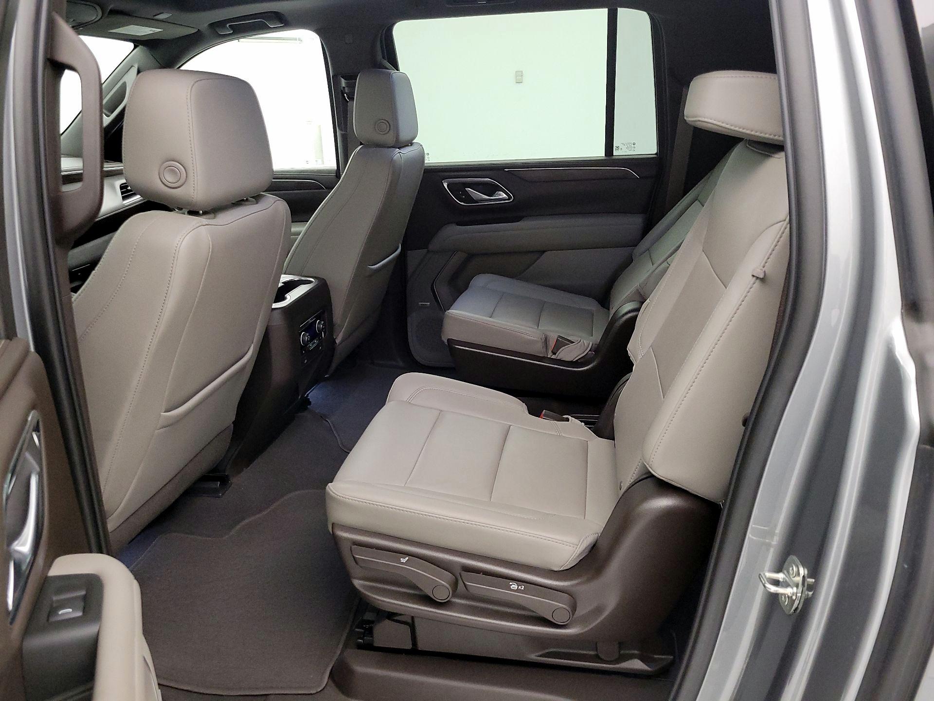 Thumbnail: 2023 Chevrolet Suburban - 19