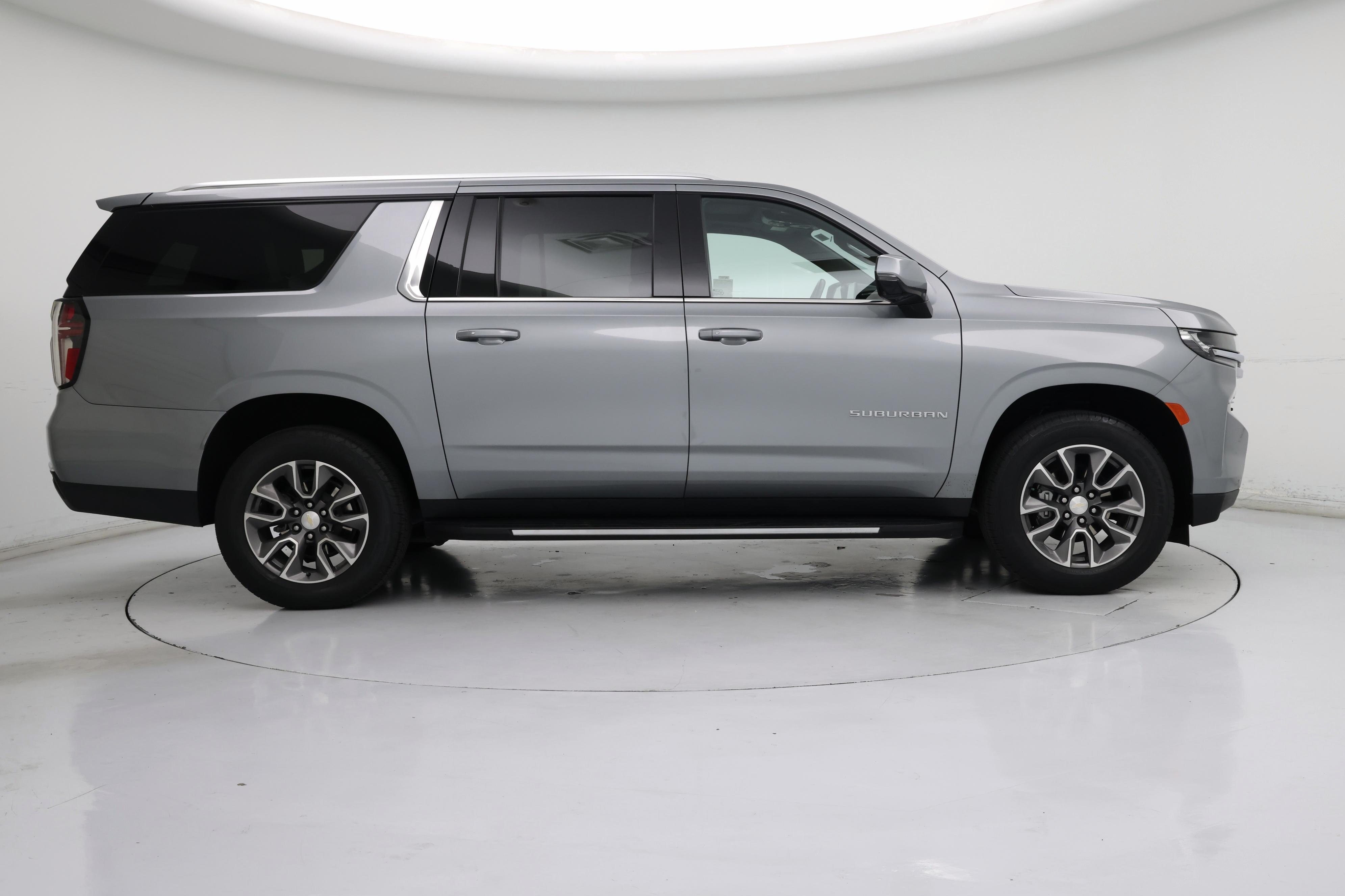 Thumbnail: 2023 Chevrolet Suburban - 7