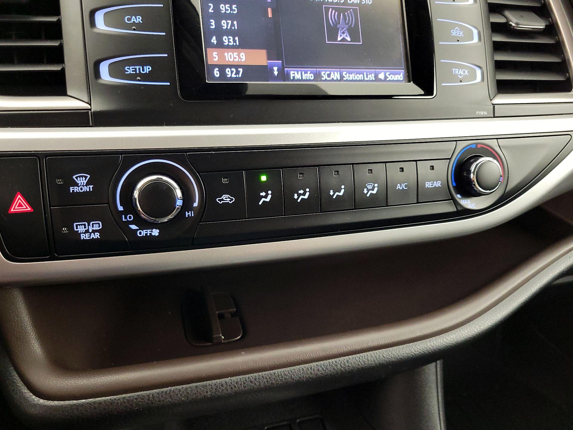 Thumbnail: 2019 Toyota Highlander - 16