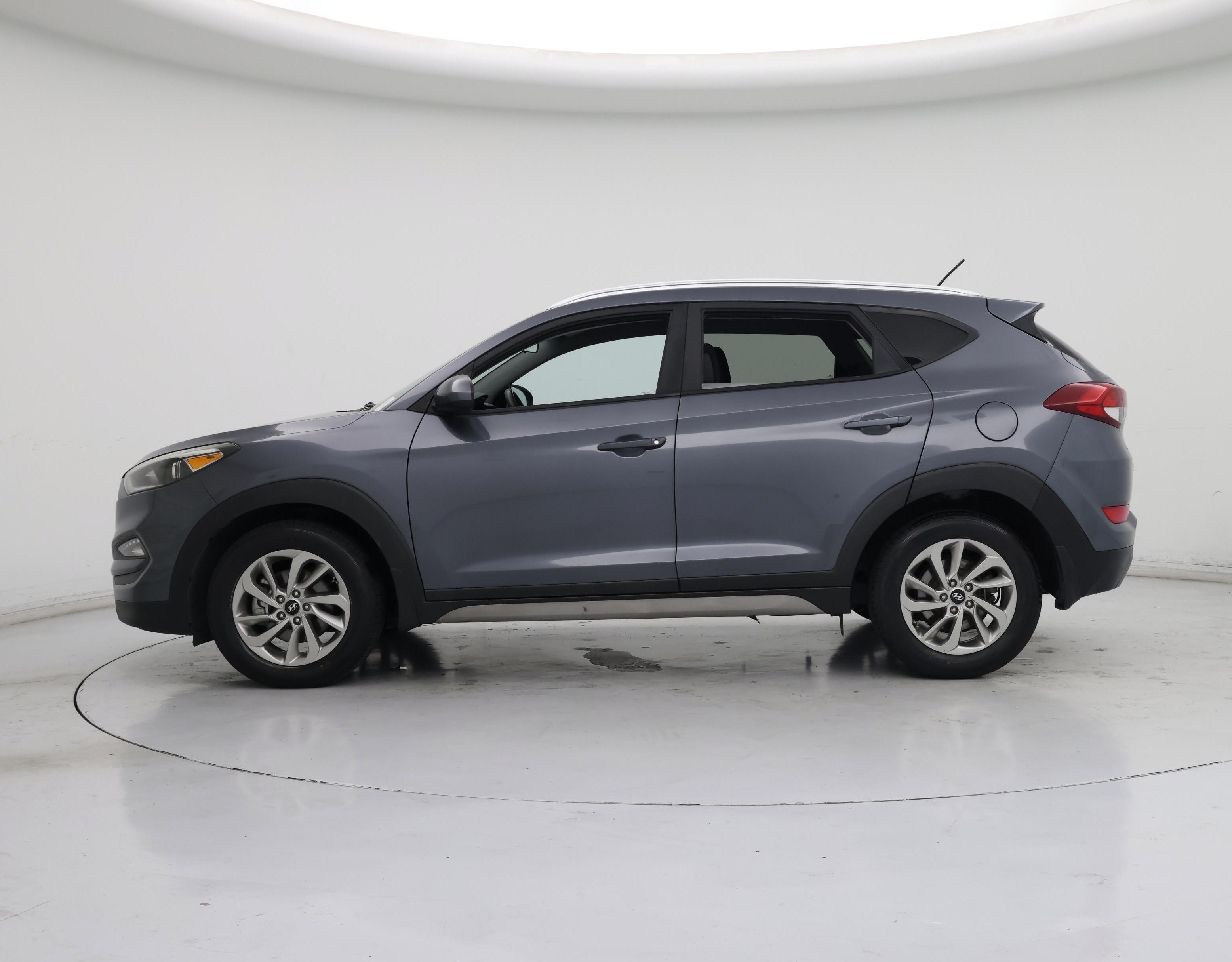 Thumbnail: 2017 Hyundai Tucson - 3