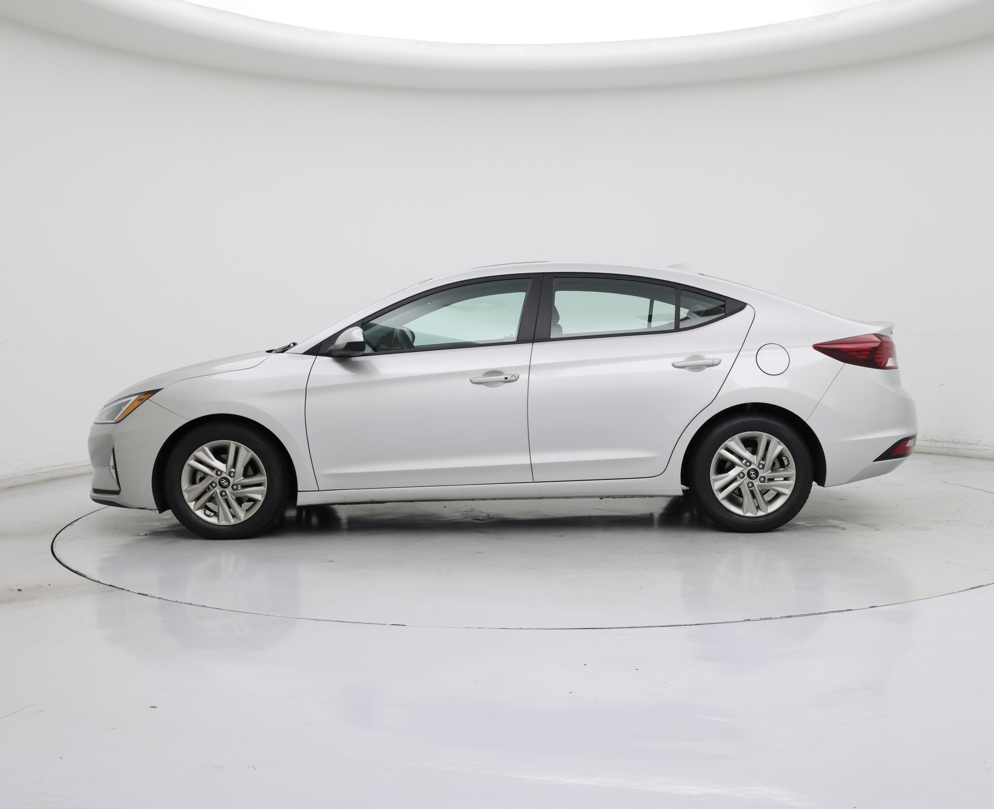Thumbnail: 2020 Hyundai Elantra - 3