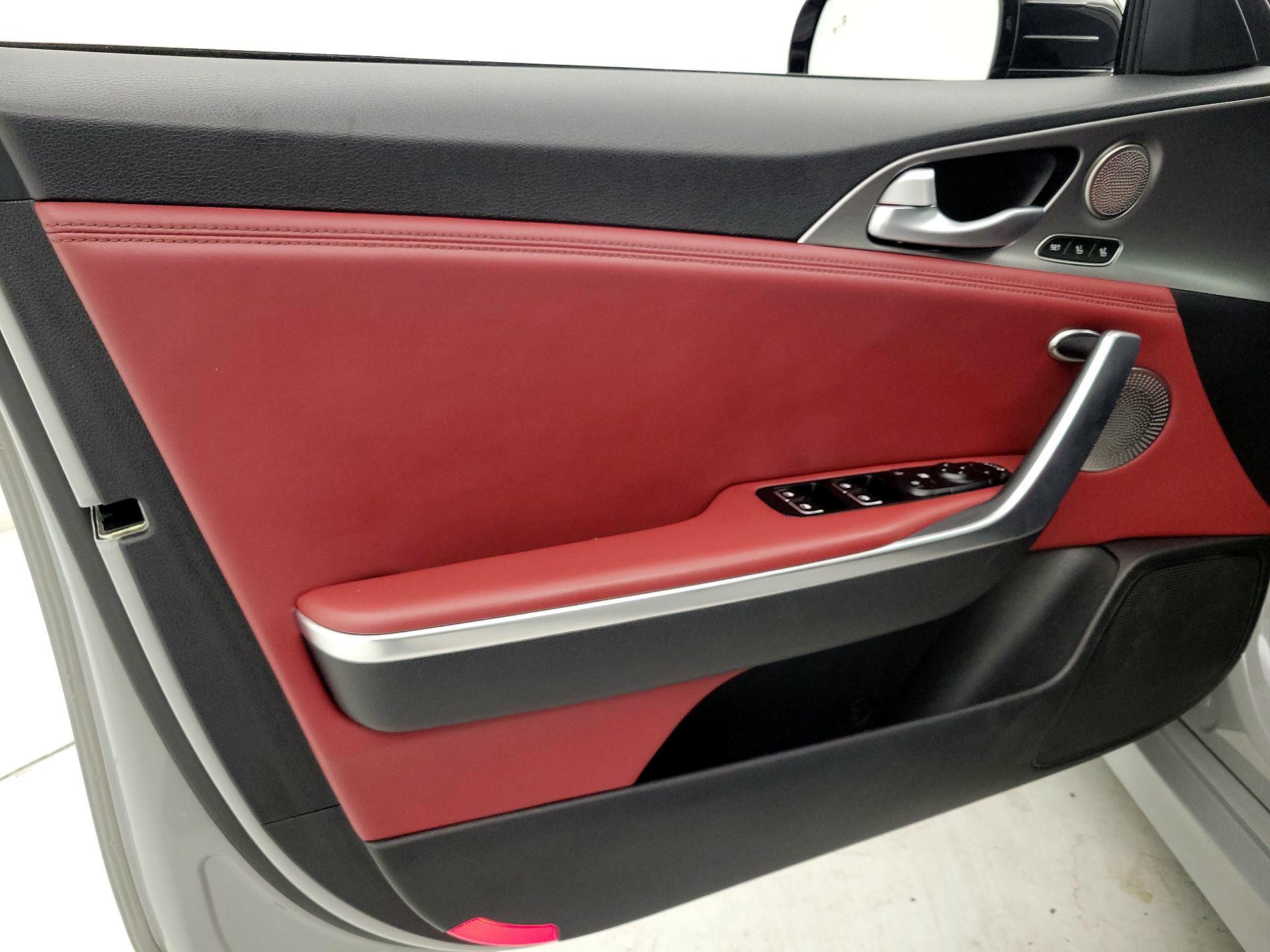 Thumbnail: 2019 Kia Stinger - 12