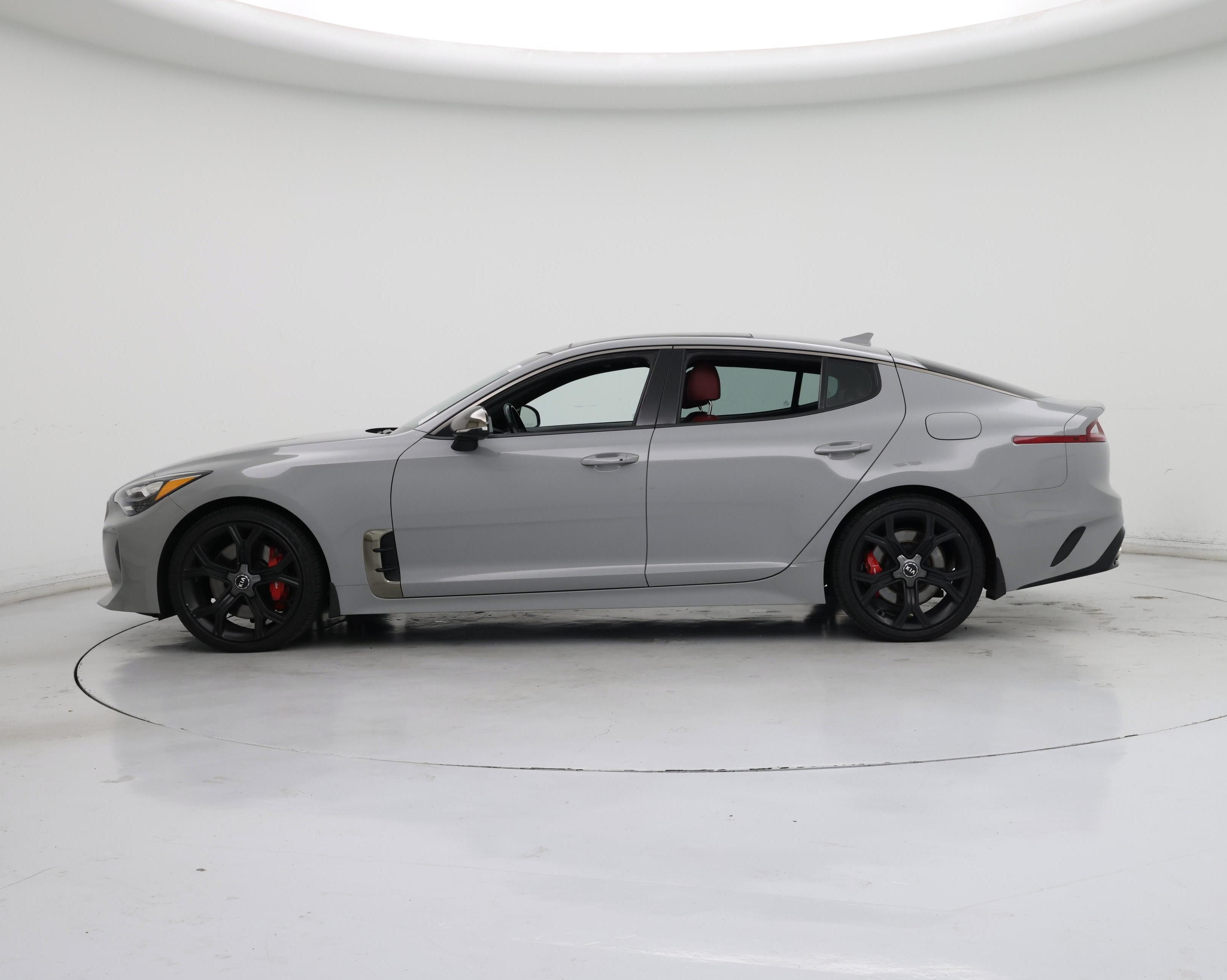 Thumbnail: 2019 Kia Stinger - 3