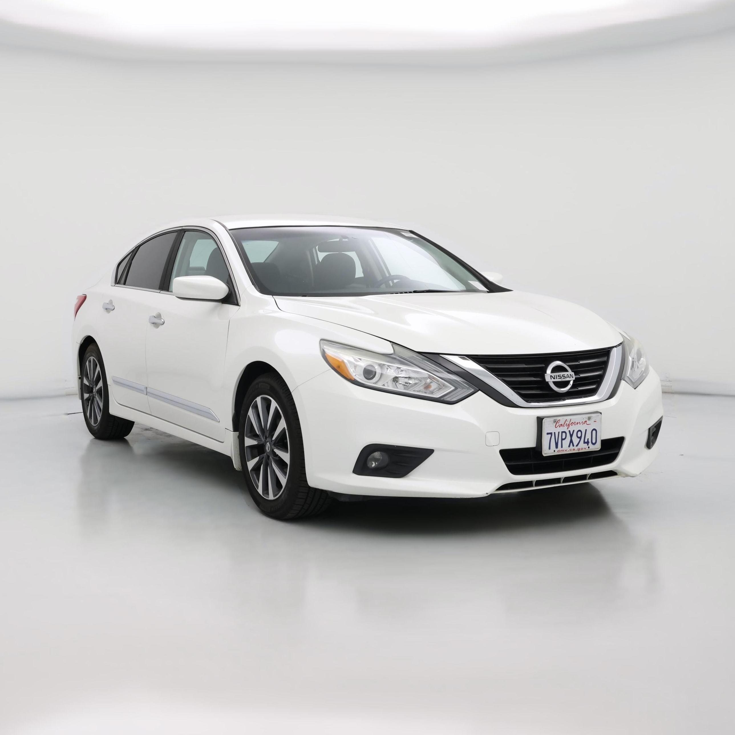 Thumbnail: 2016 Nissan Altima - 1