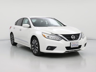 White 2016 Nissan Altima SV