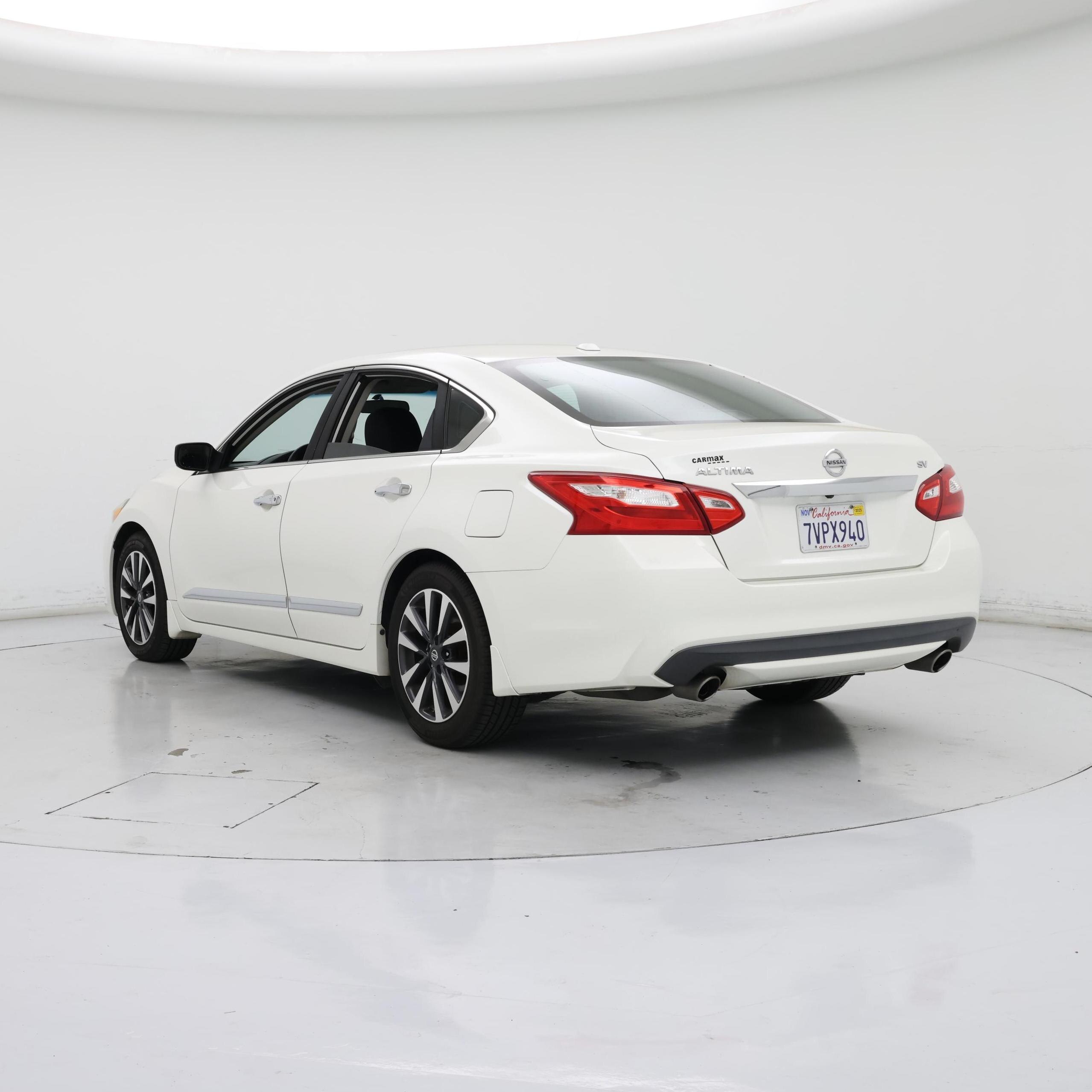 Thumbnail: 2016 Nissan Altima - 2