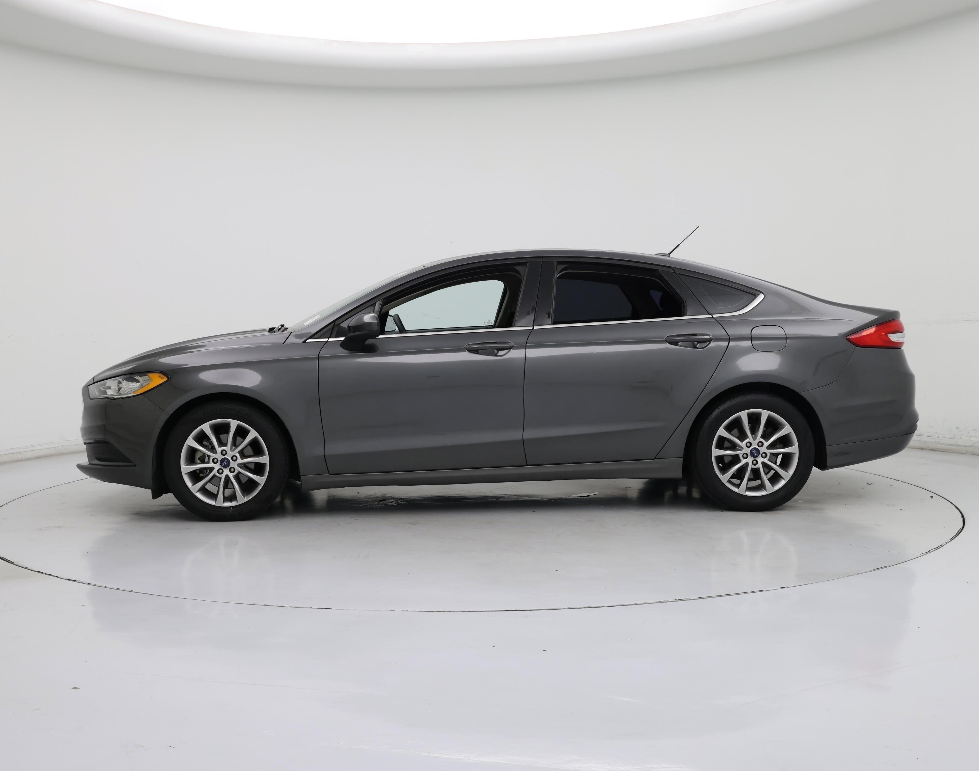 Thumbnail: 2017 Ford Fusion - 3