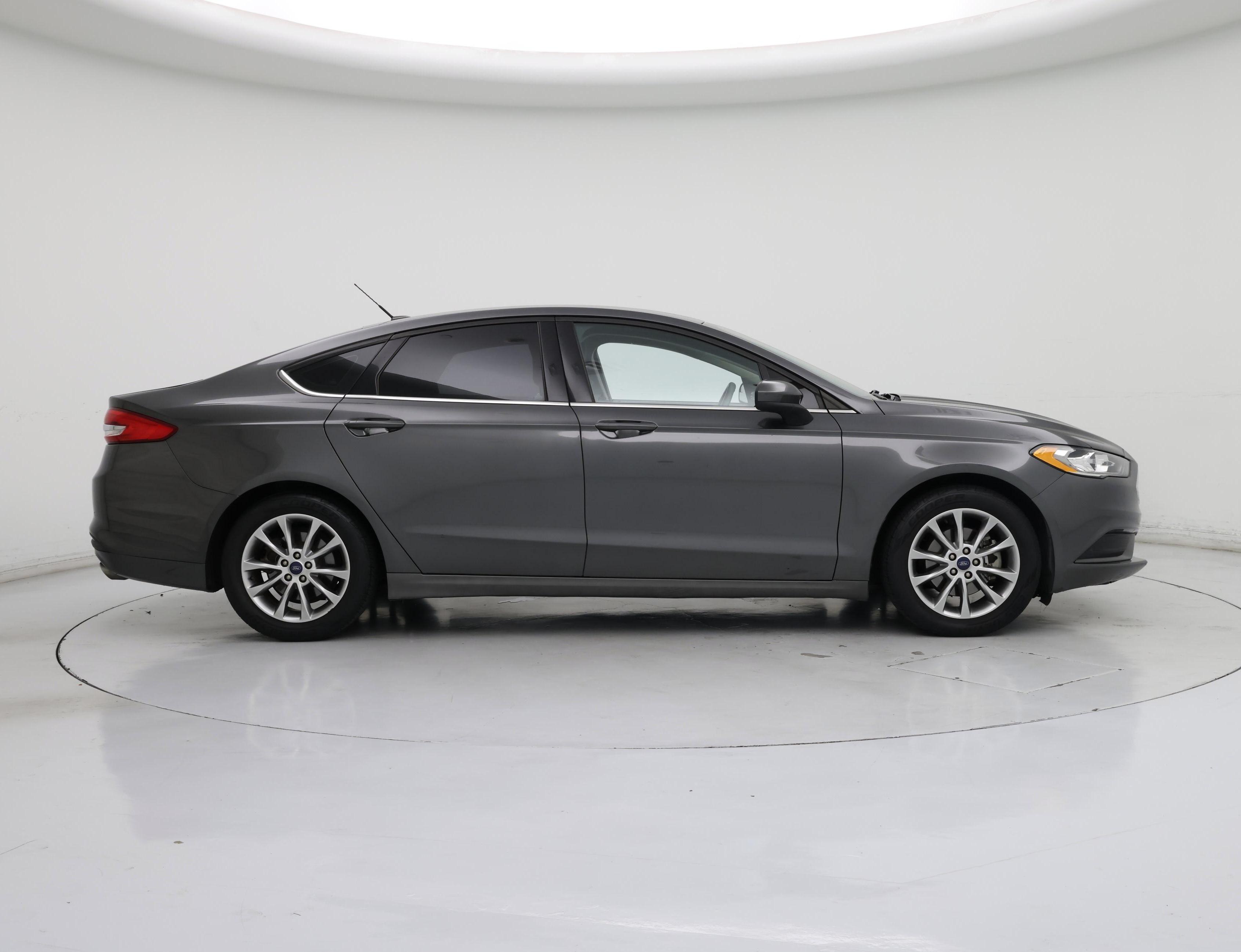 Thumbnail: 2017 Ford Fusion - 7