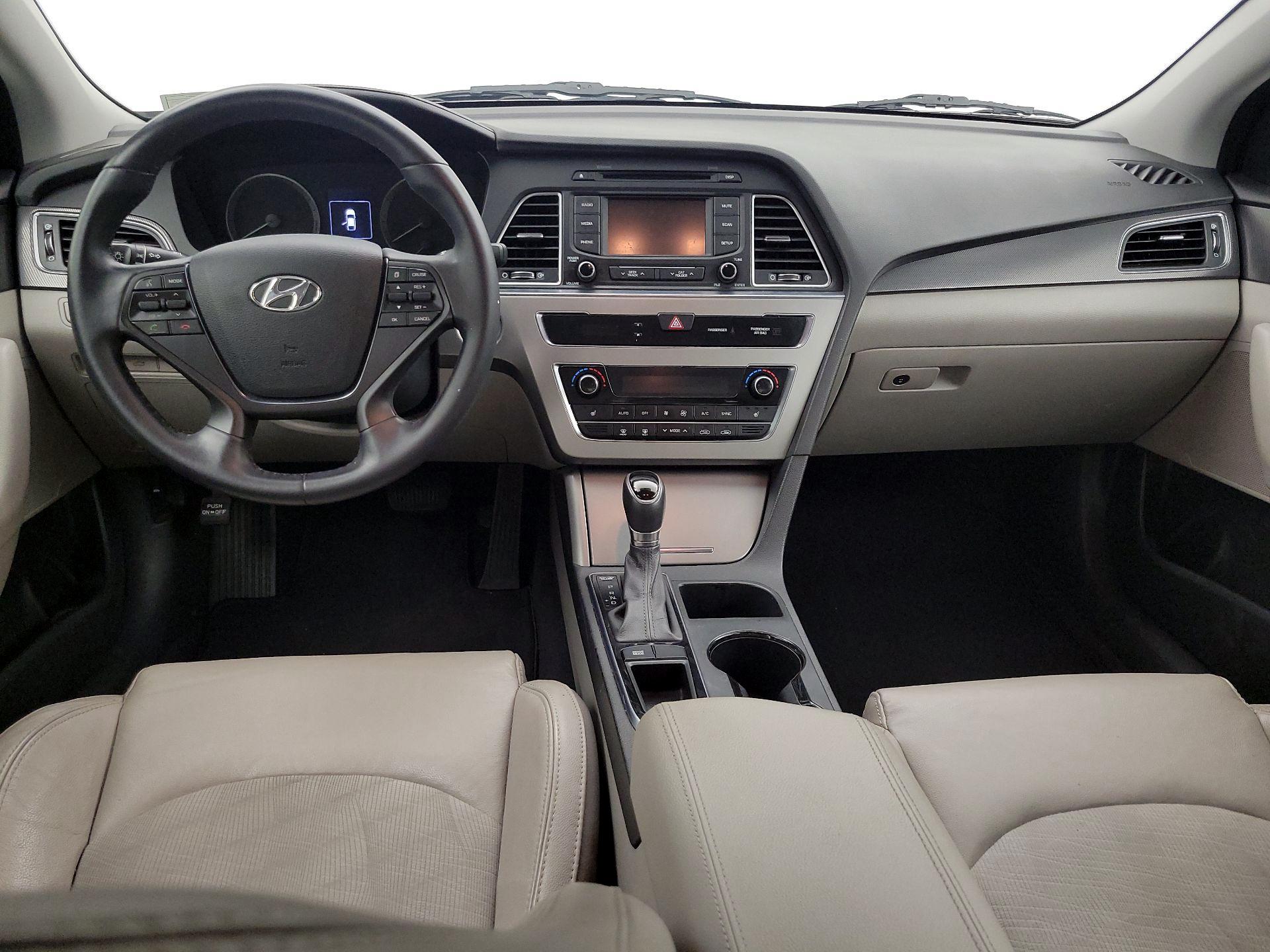 Thumbnail: 2015 Hyundai Sonata - 9