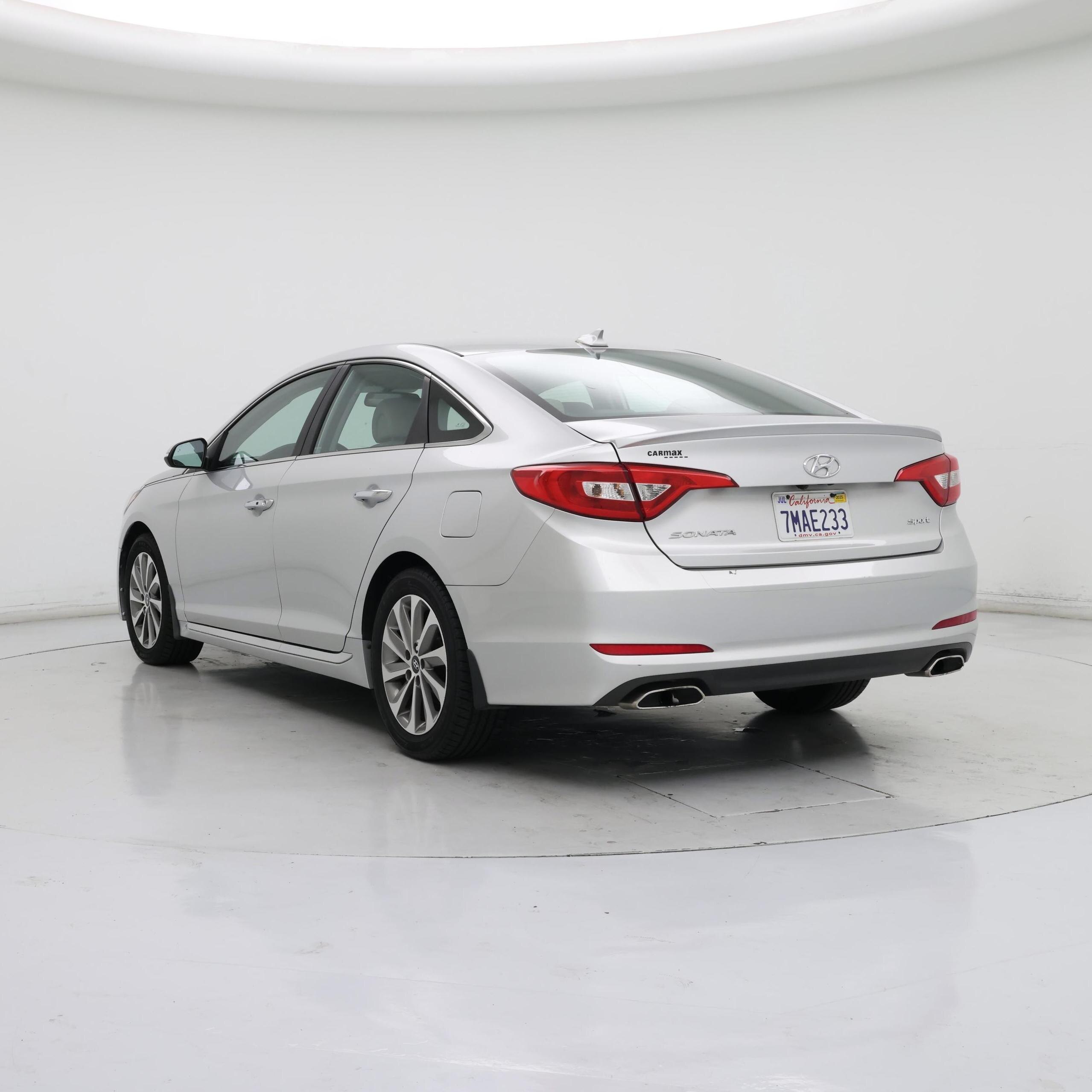 Thumbnail: 2015 Hyundai Sonata - 2