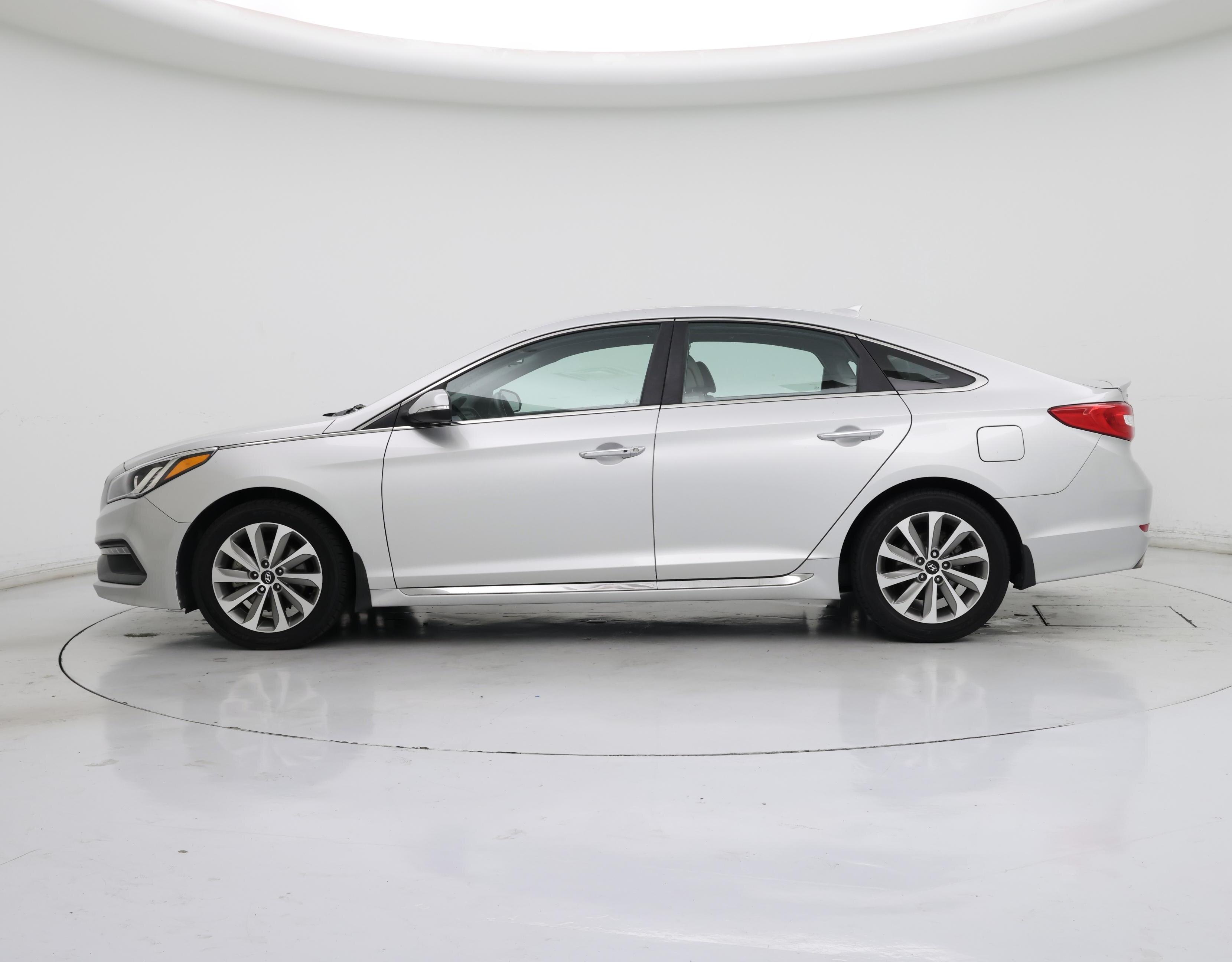 Thumbnail: 2015 Hyundai Sonata - 3