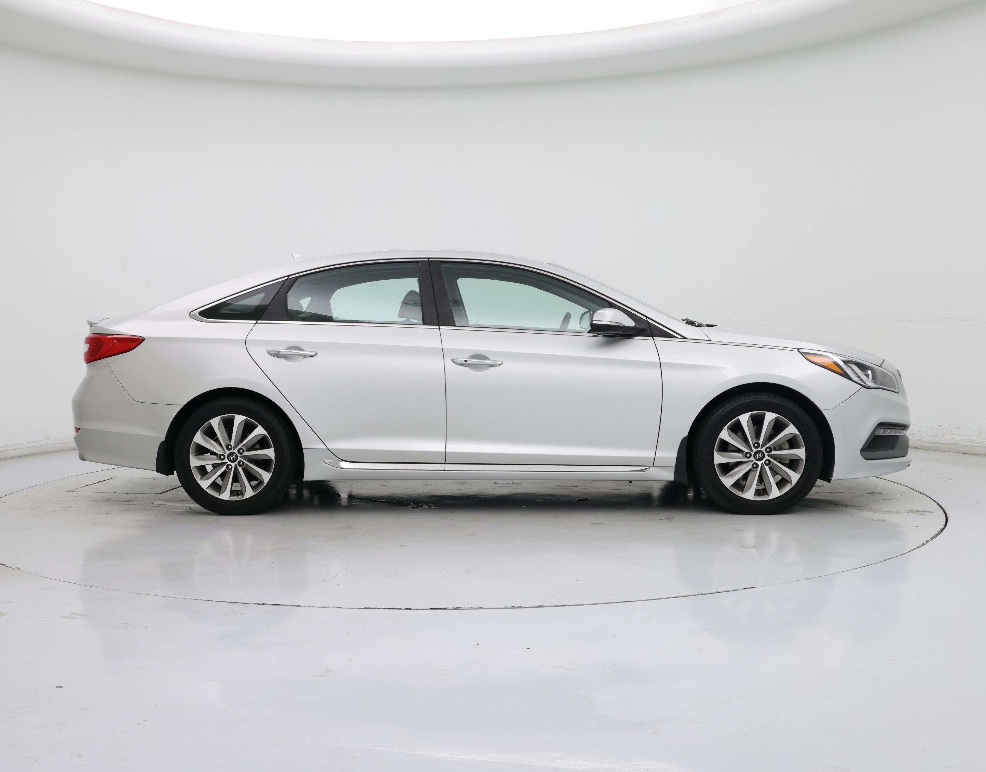 Thumbnail: 2015 Hyundai Sonata - 7