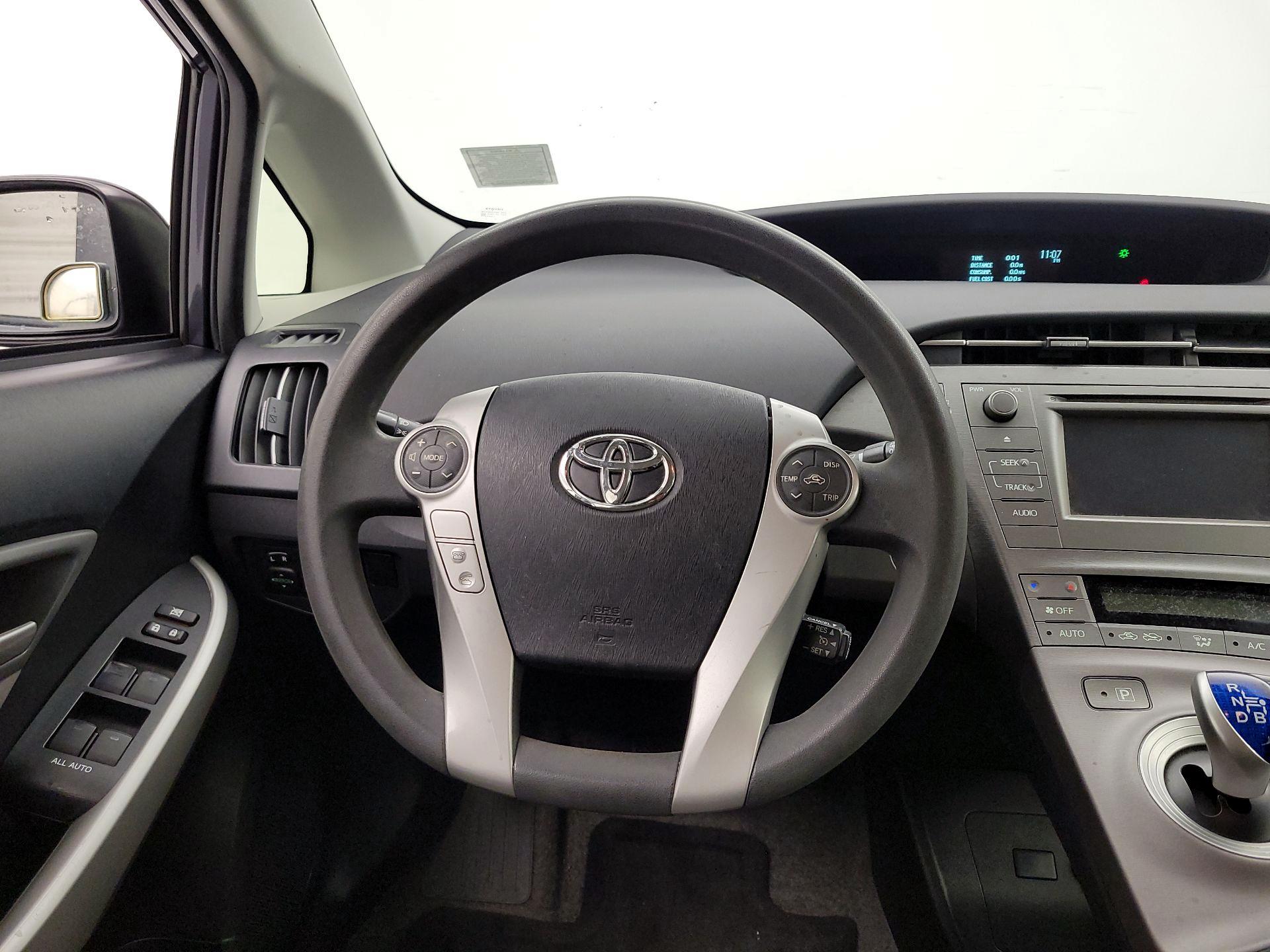 Thumbnail: 2015 Toyota Prius - 10