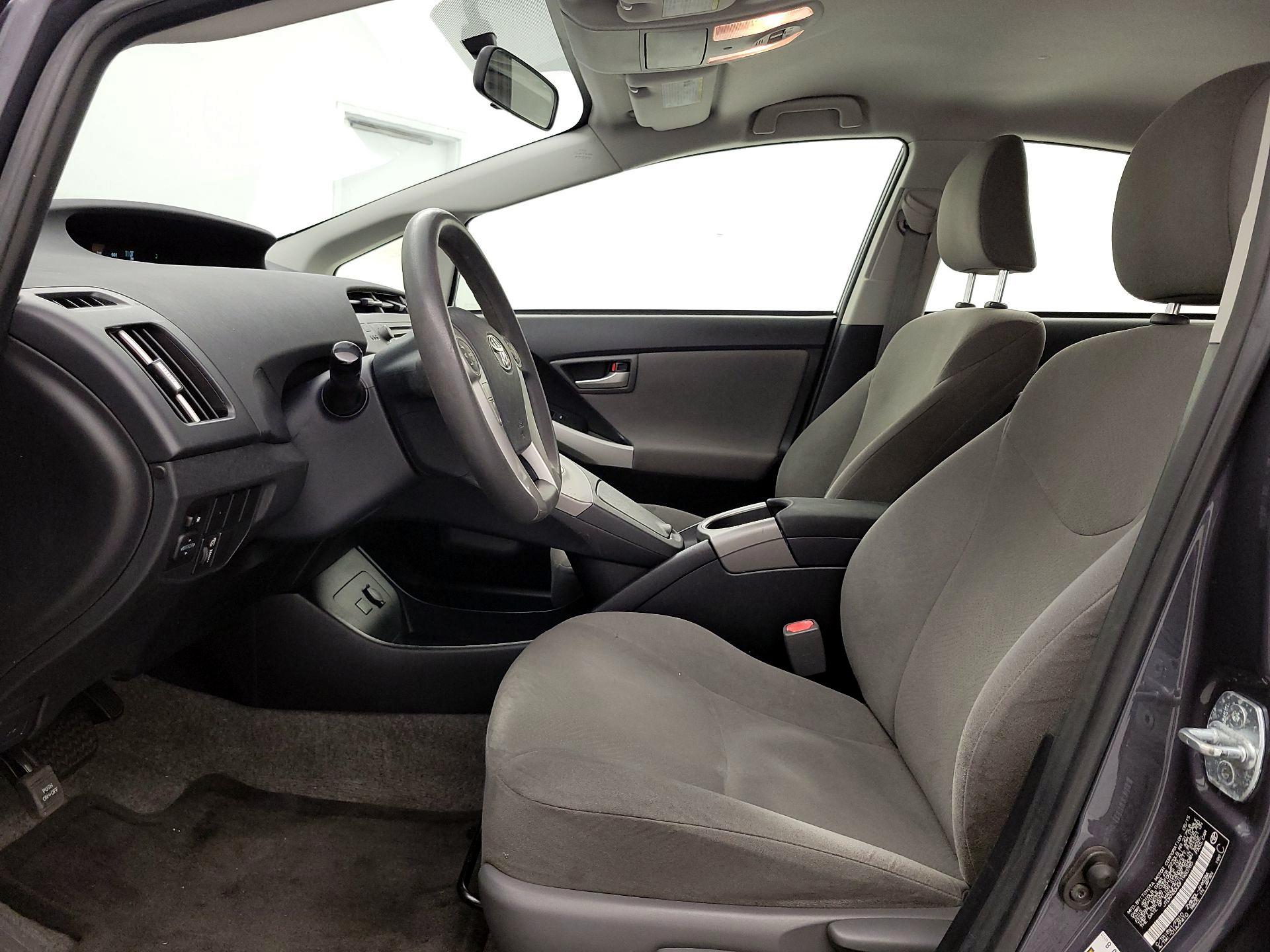 Thumbnail: 2015 Toyota Prius - 11