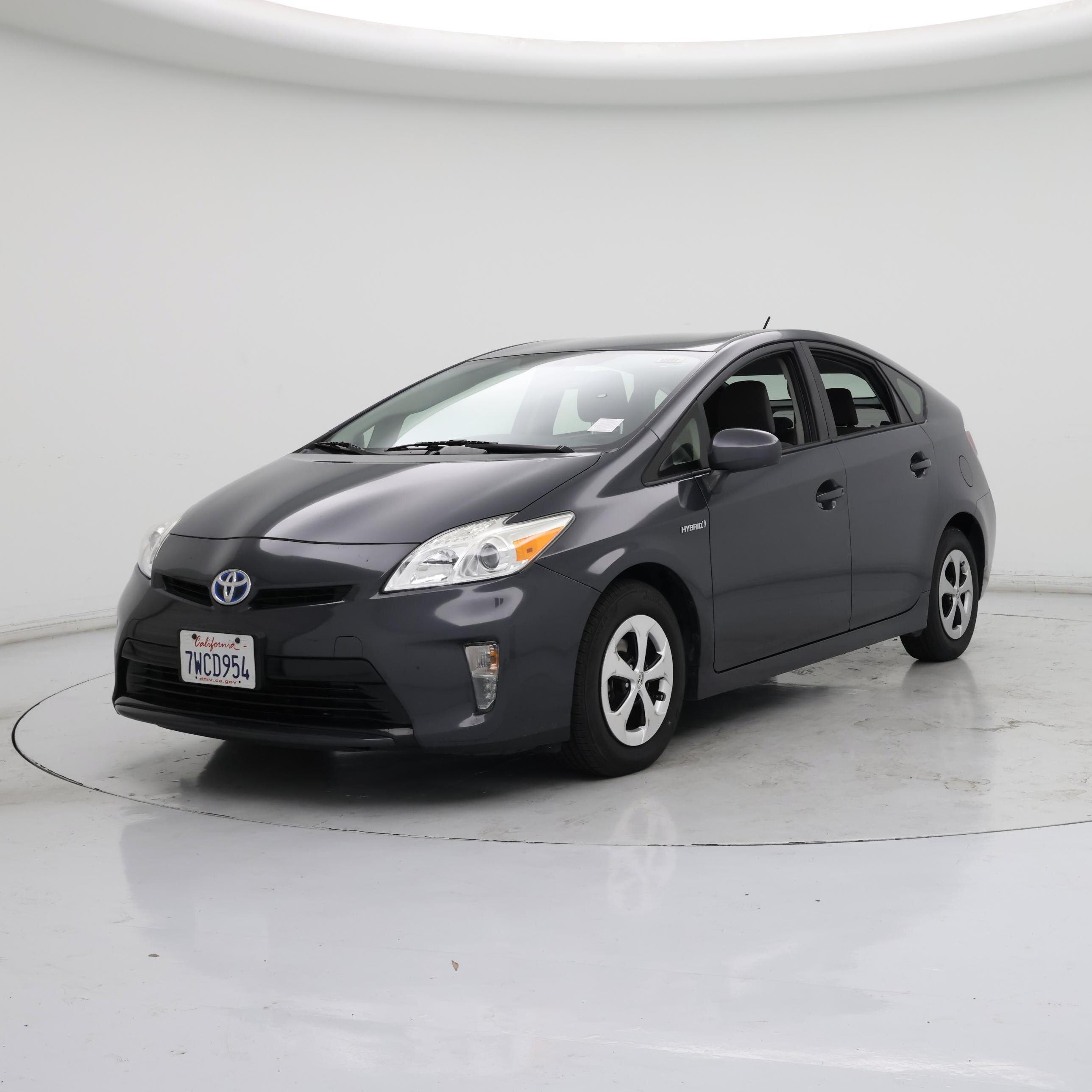 Thumbnail: 2015 Toyota Prius - 4