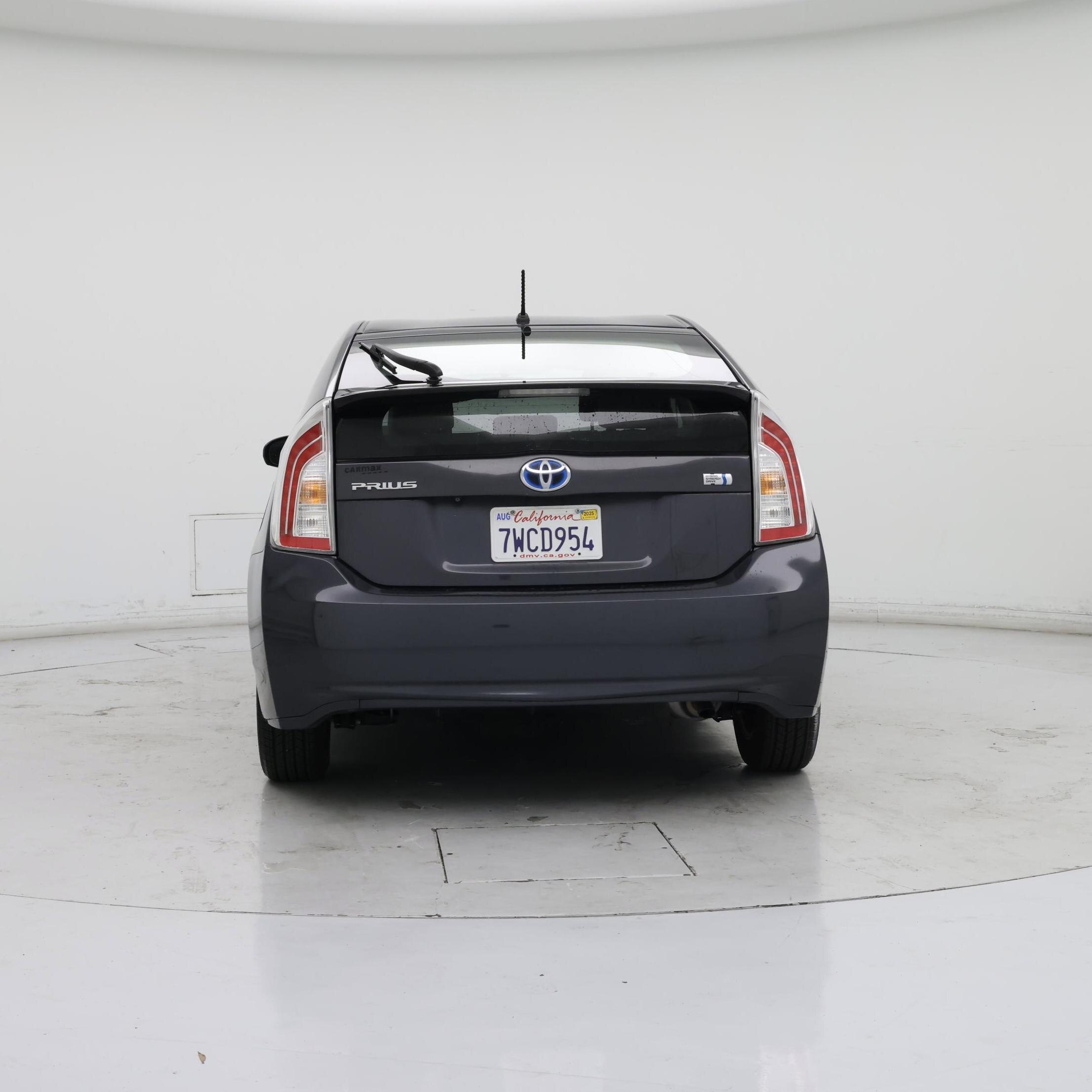 Thumbnail: 2015 Toyota Prius - 6