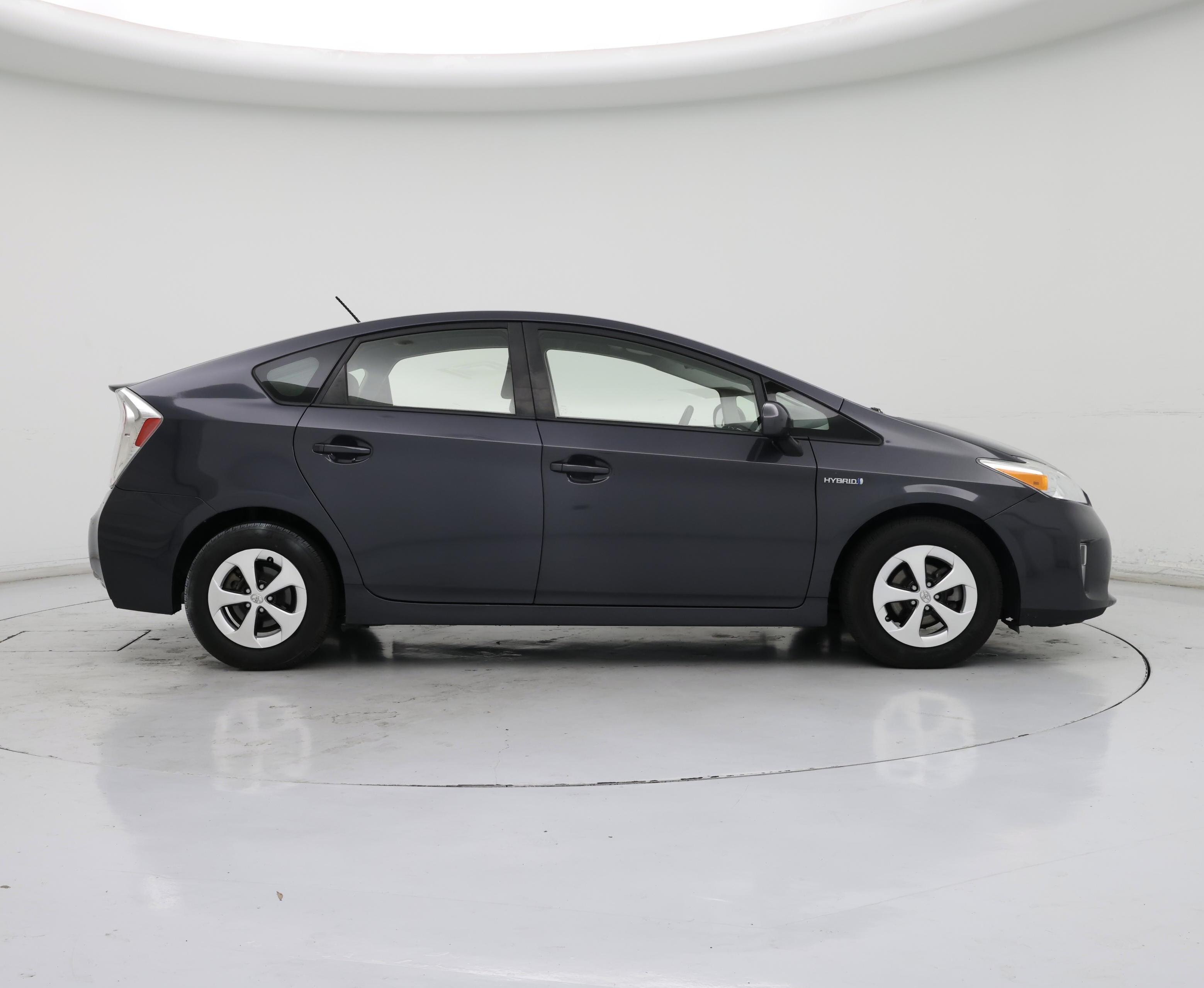 Thumbnail: 2015 Toyota Prius - 7