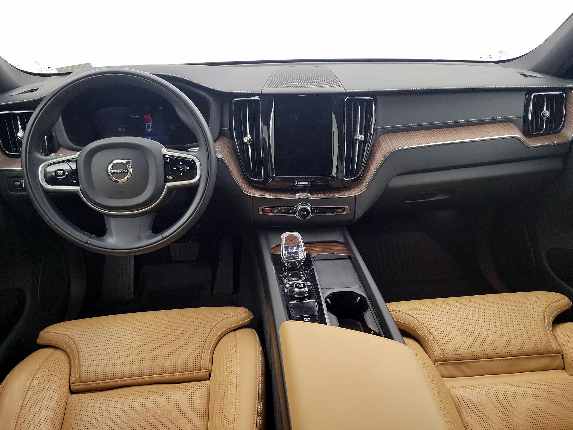 Thumbnail: 2022 Volvo XC60 - 9