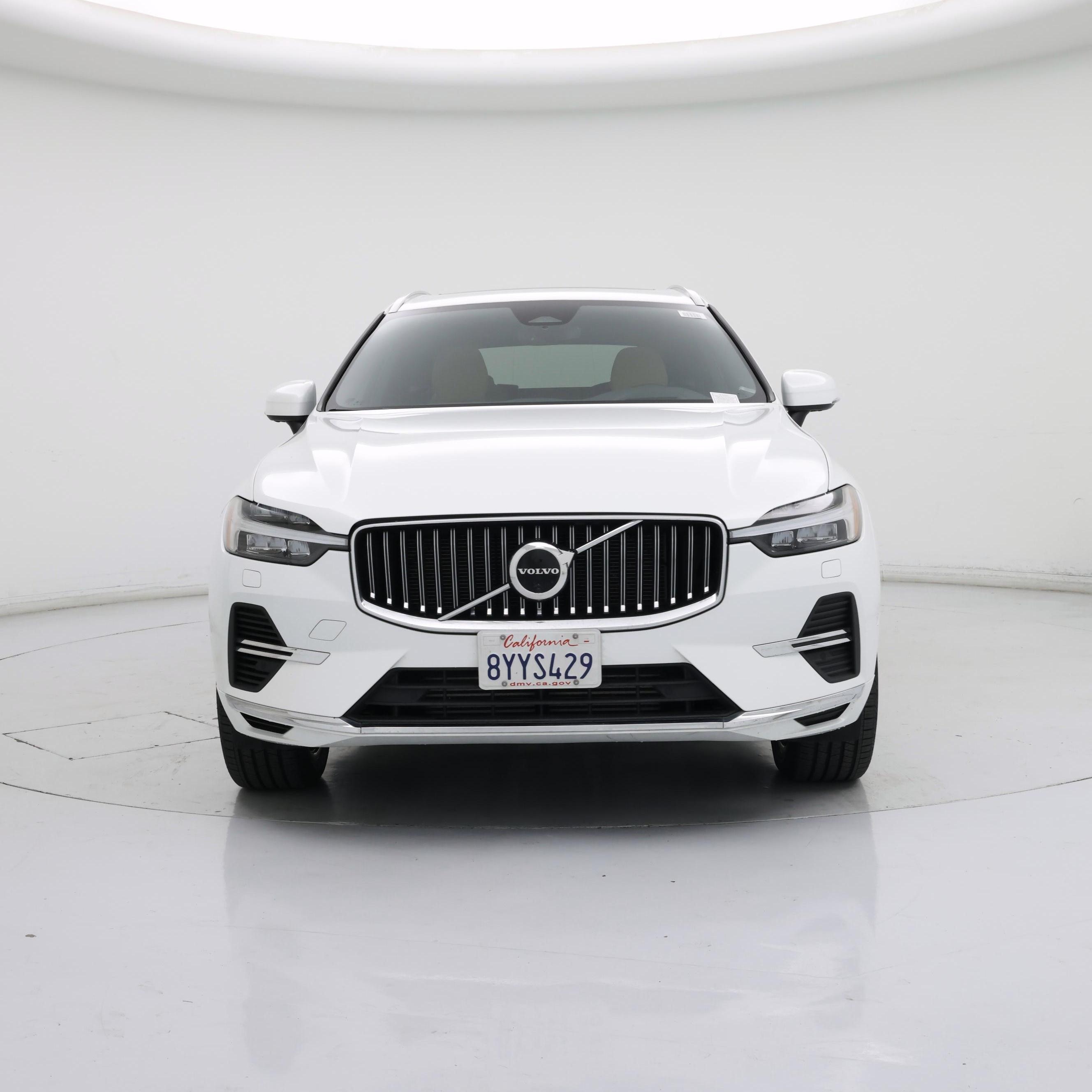 Thumbnail: 2022 Volvo XC60 - 5