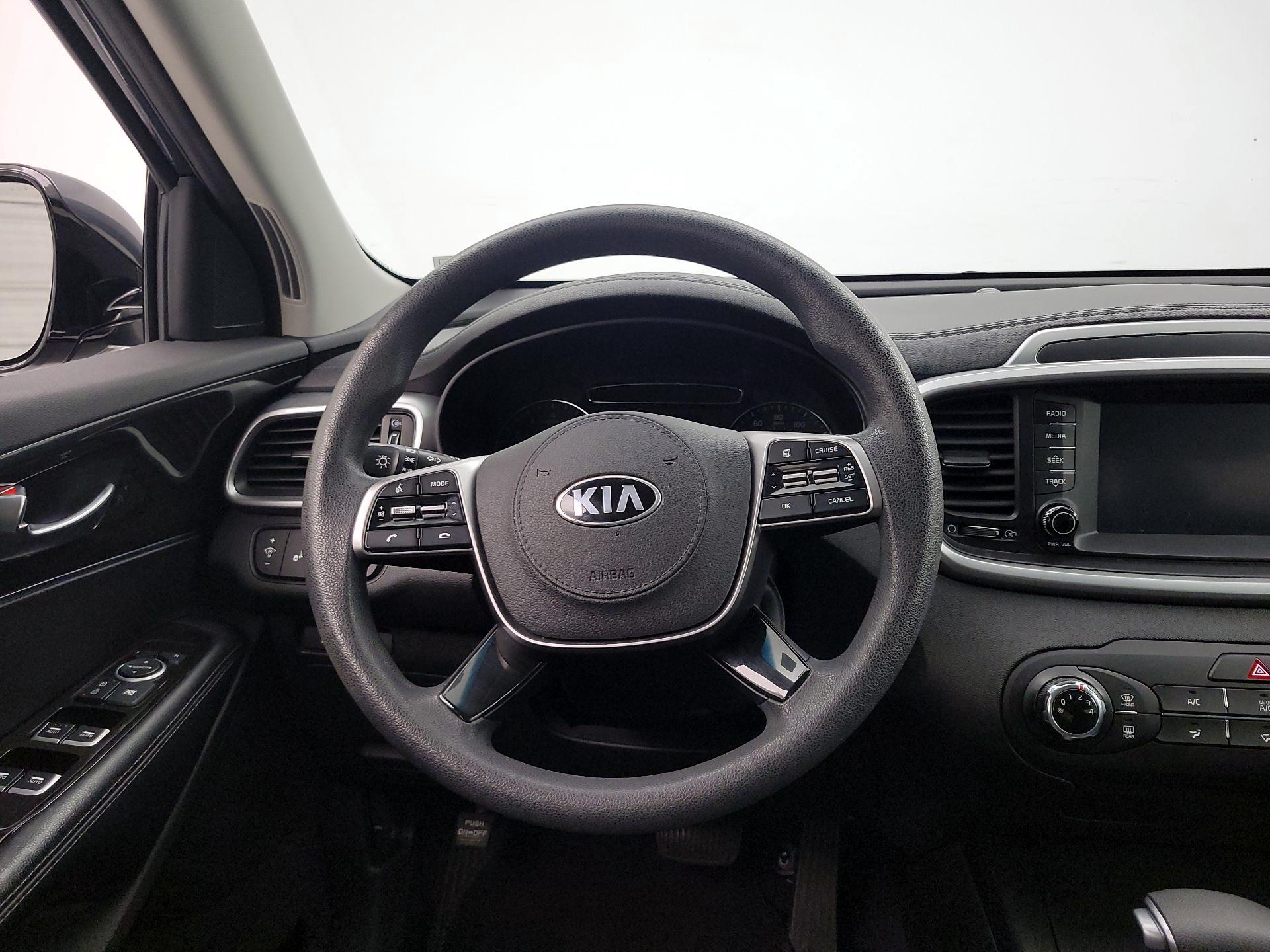 Thumbnail: 2020 Kia Sorento - 10