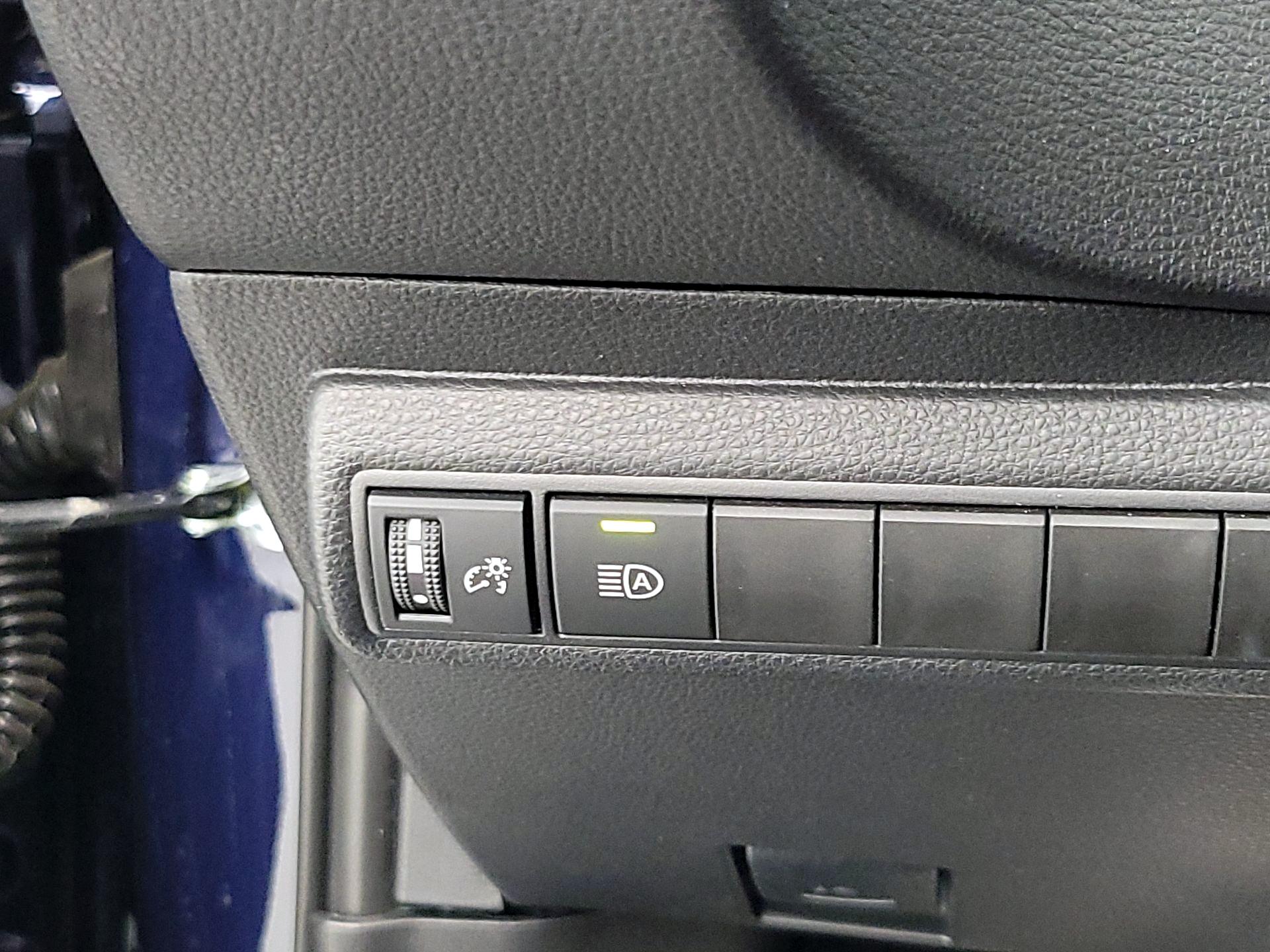 Thumbnail: 2025 Toyota Corolla - 13