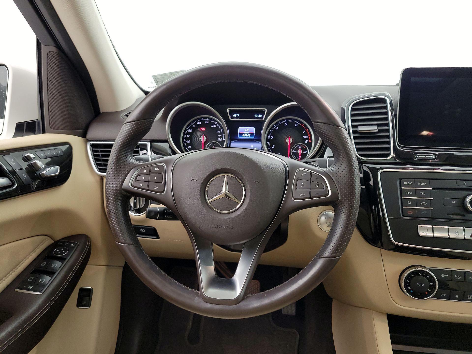 Thumbnail: 2016 Mercedes-Benz GLE - 10
