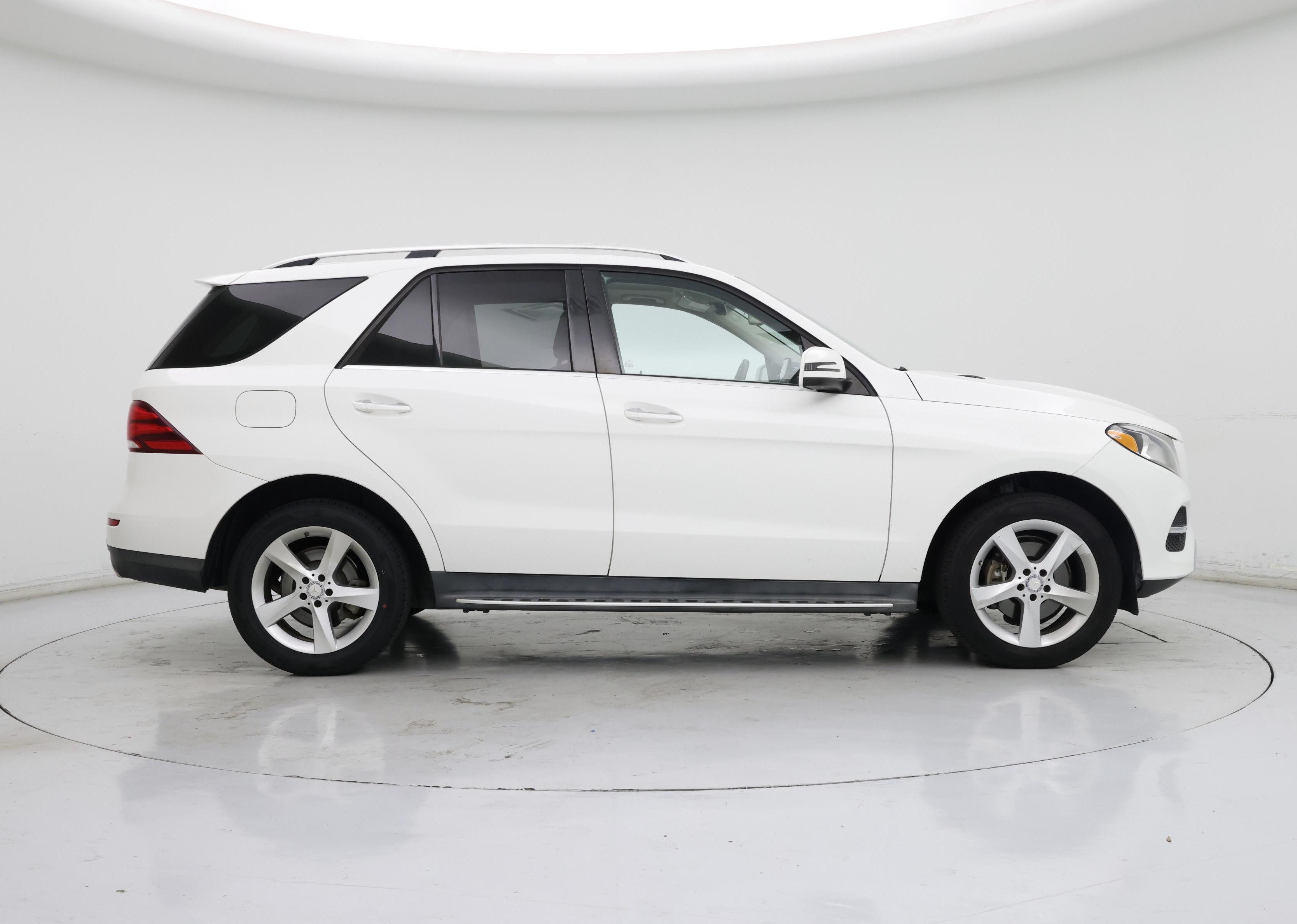Thumbnail: 2016 Mercedes-Benz GLE - 7