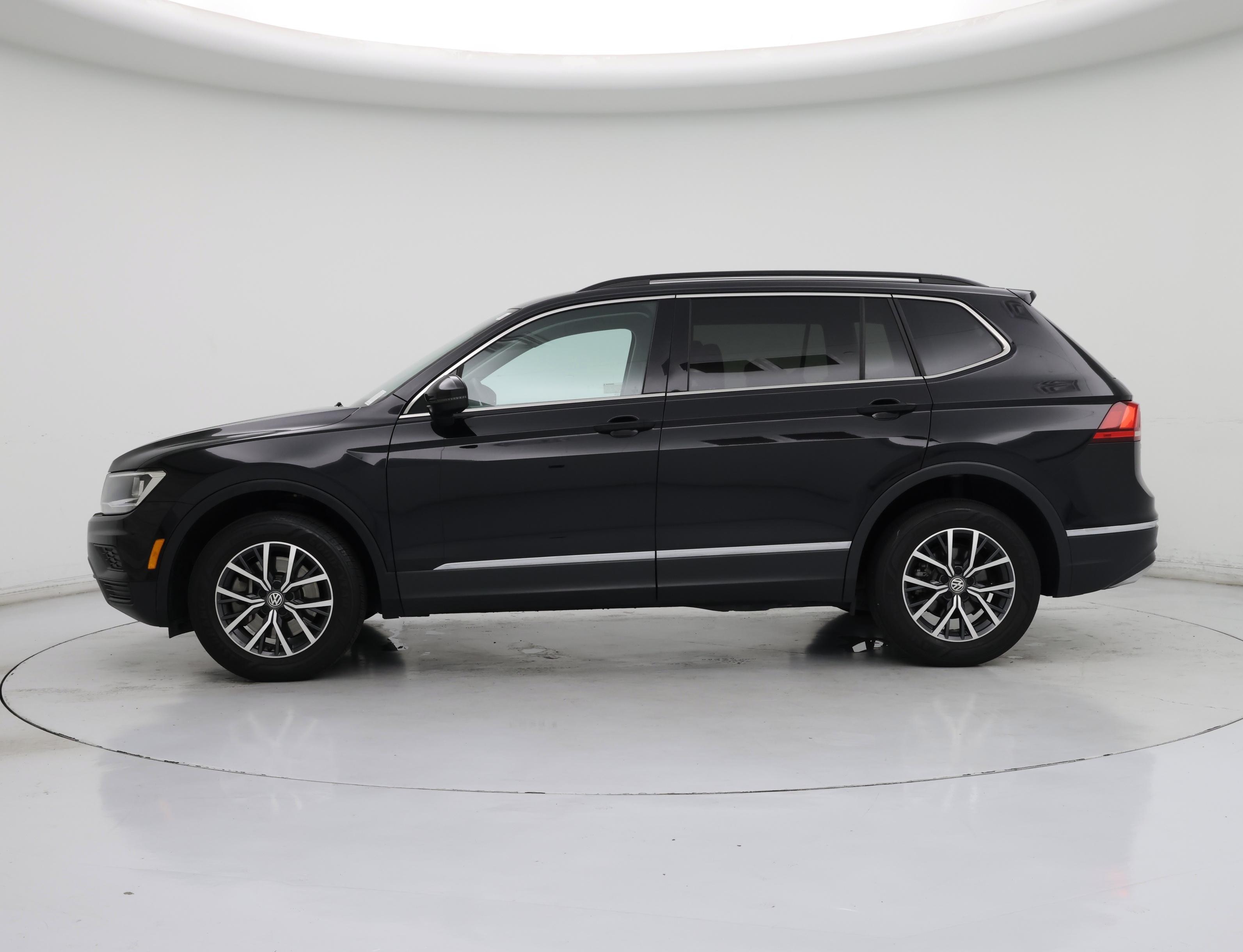 Thumbnail: 2020 Volkswagen Tiguan - 3