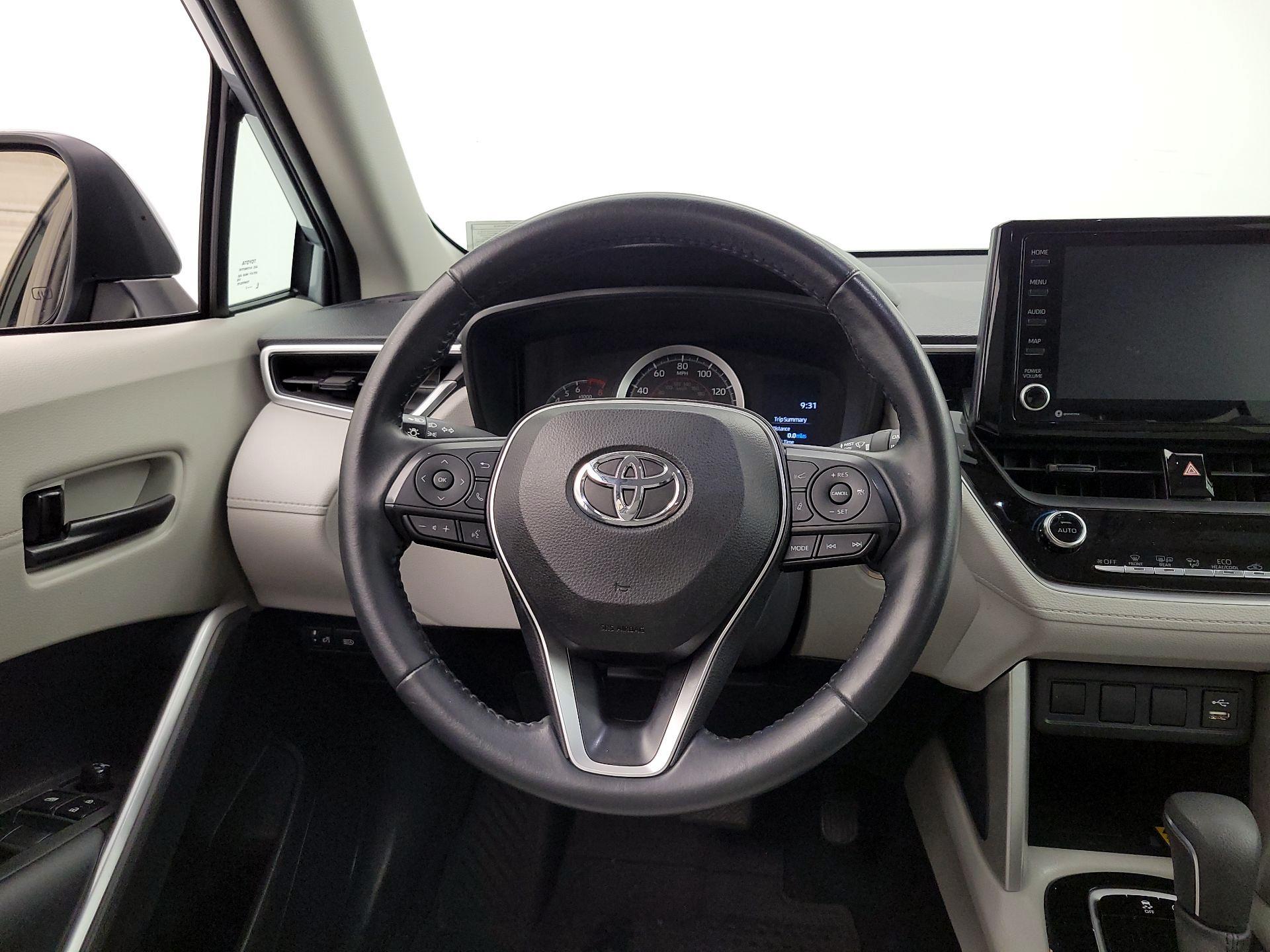 Thumbnail: 2022 Toyota Corolla Cross - 10