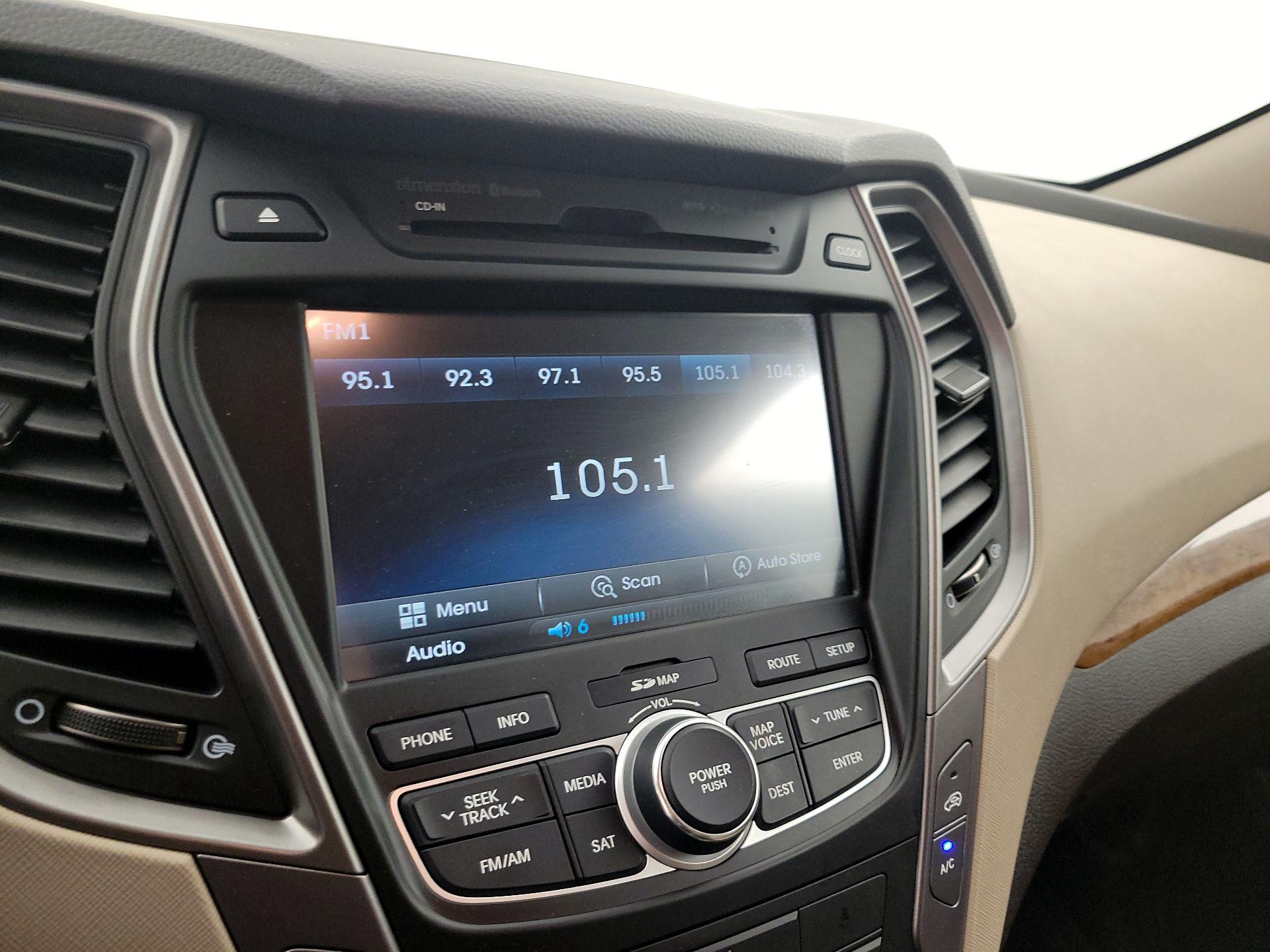 Thumbnail: 2014 Hyundai Santa Fe - 16
