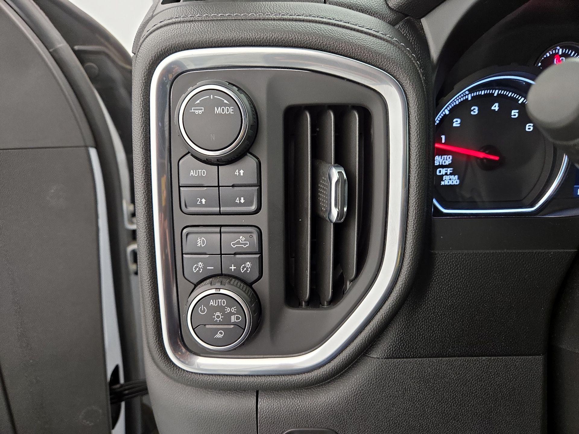 Thumbnail: 2020 Chevrolet Silverado 1500 - 13