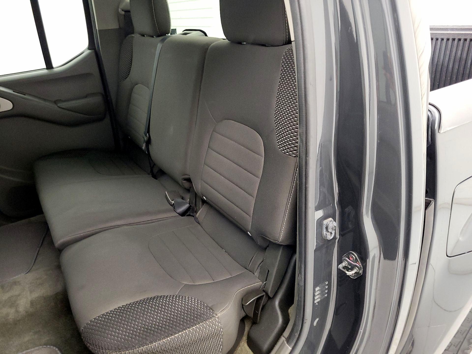 Thumbnail: 2013 Nissan Frontier - 18