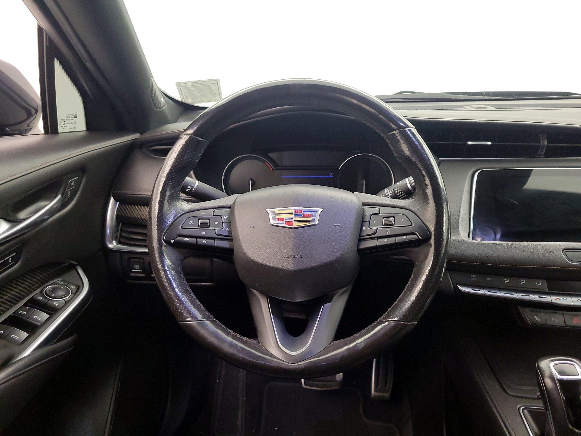 Thumbnail: 2019 Cadillac XT4 - 10