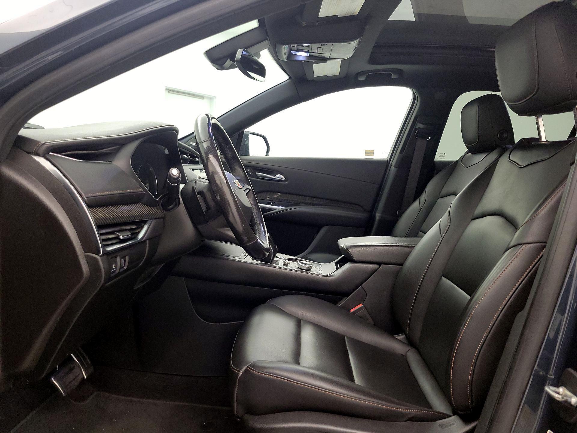 Thumbnail: 2019 Cadillac XT4 - 11